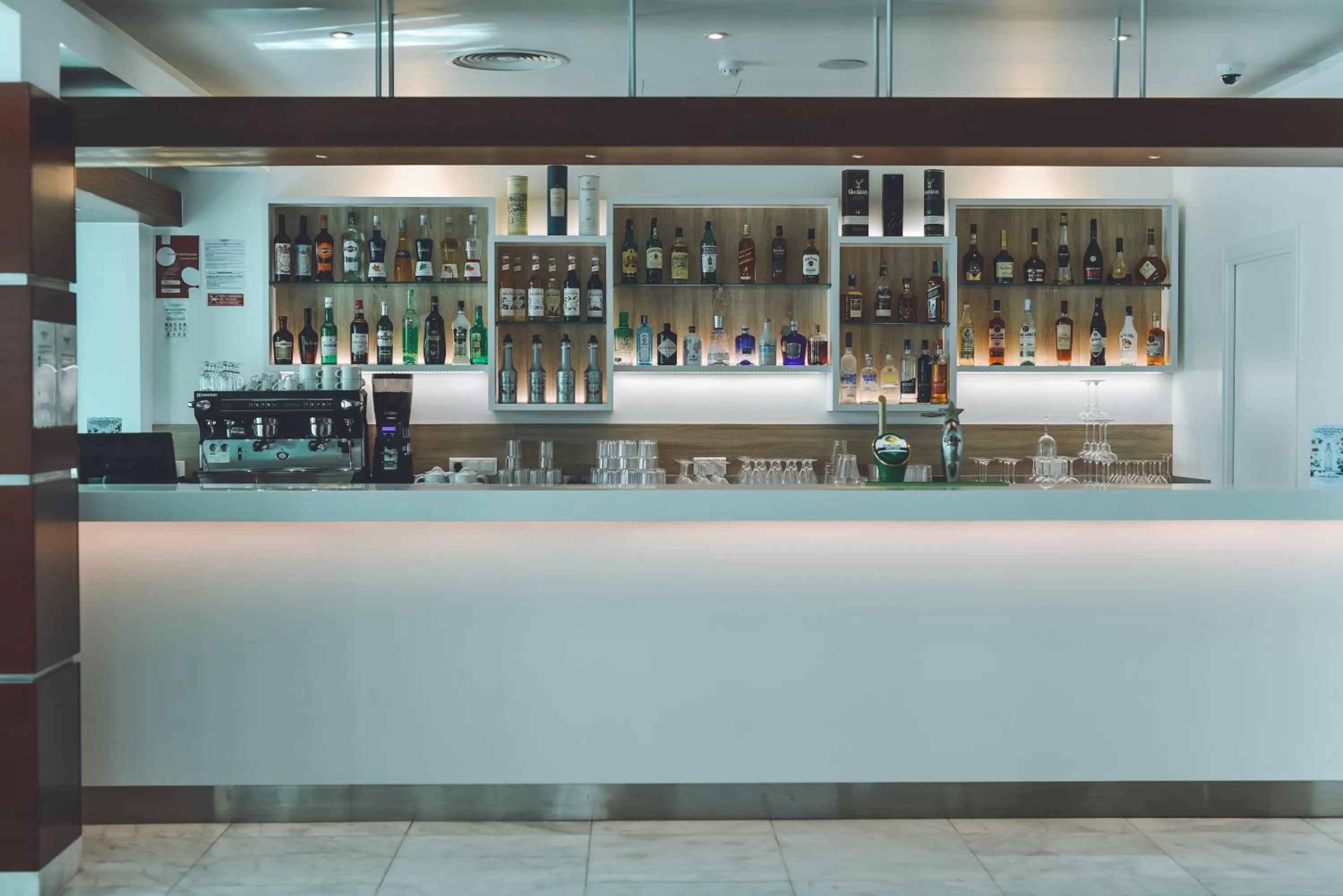 Drinks in Aquashow Park Hotel