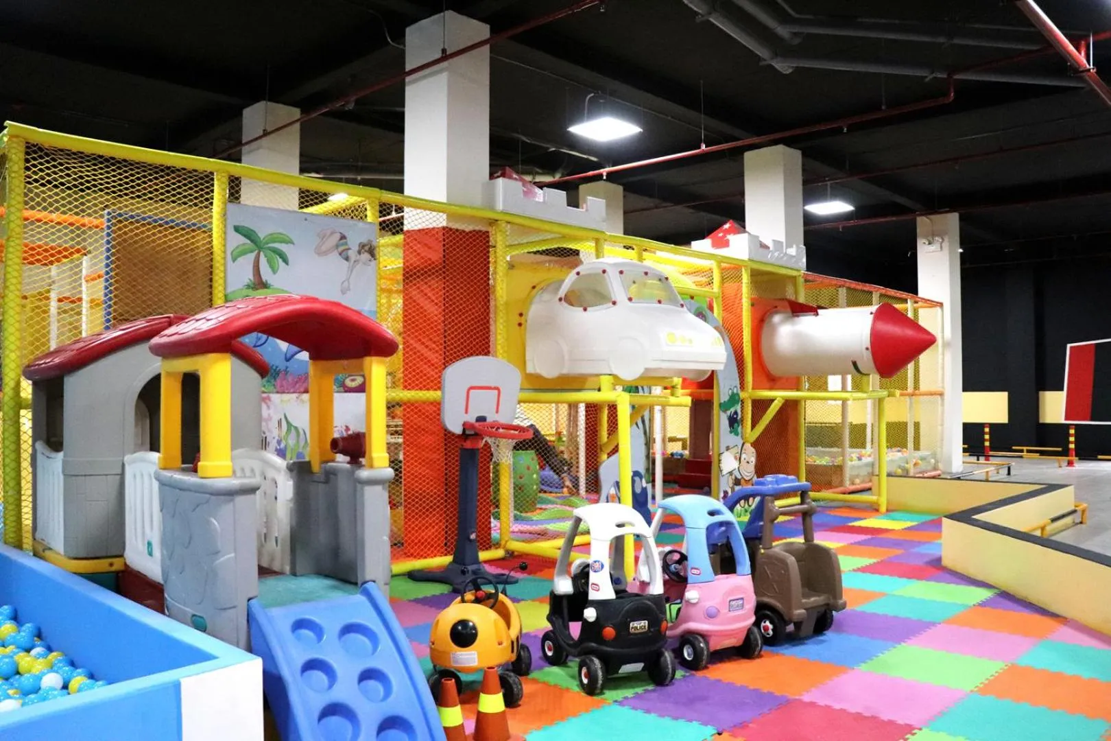 Children play ground in Ladalat Hotel