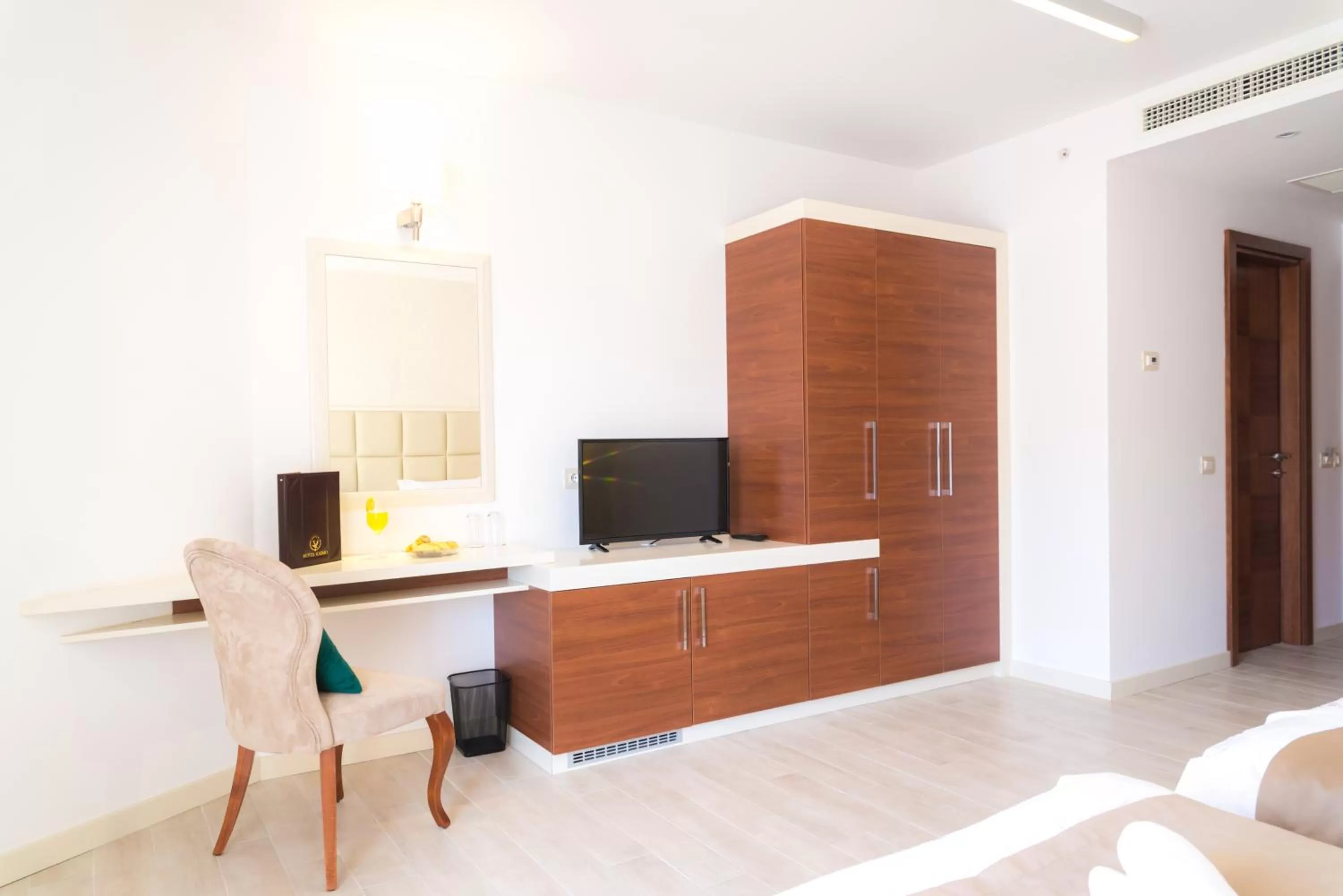 Bedroom in Hotel Kadmo by Aycon