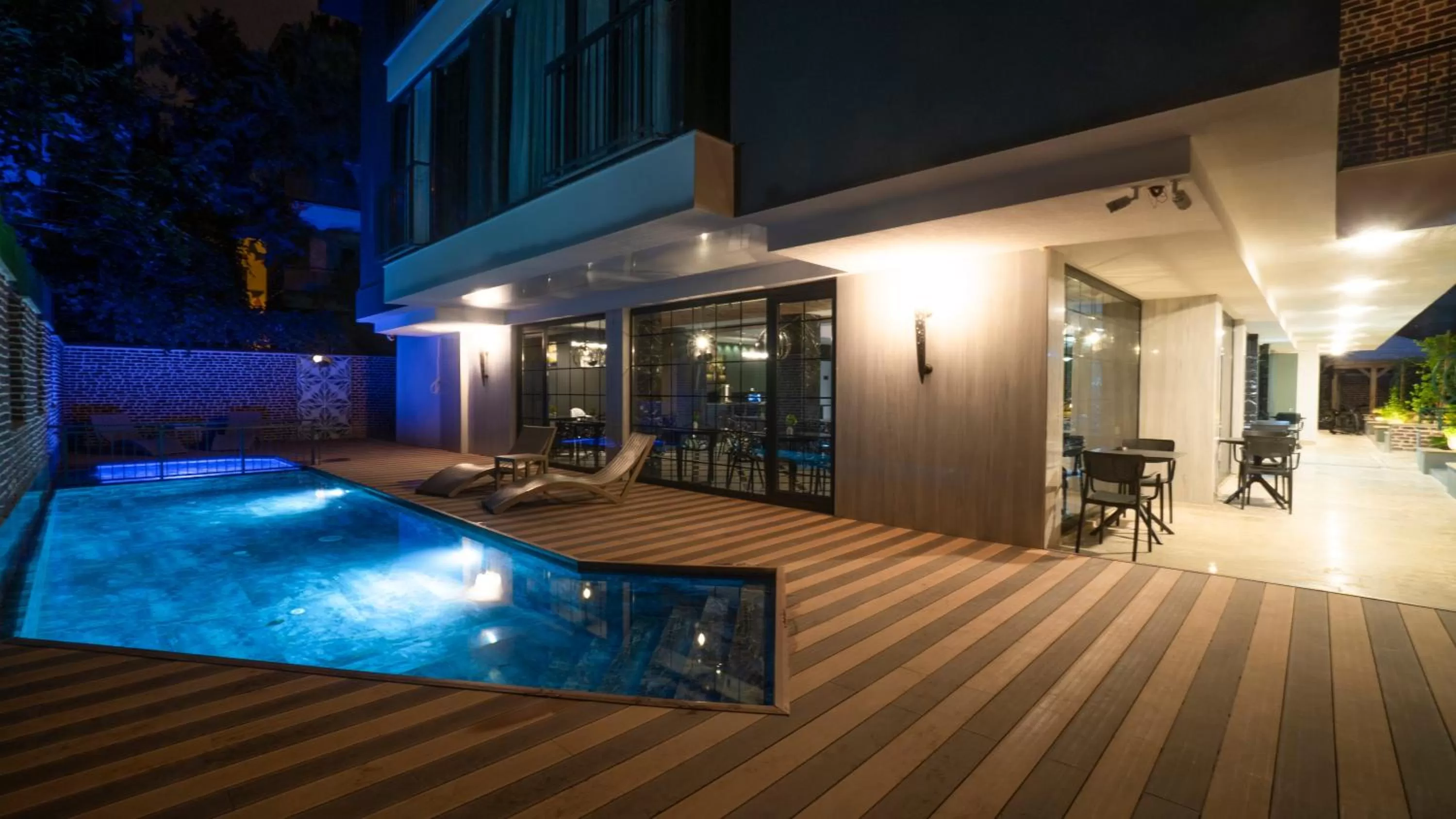 Facade/entrance, Swimming Pool in Estera Hotel Silent