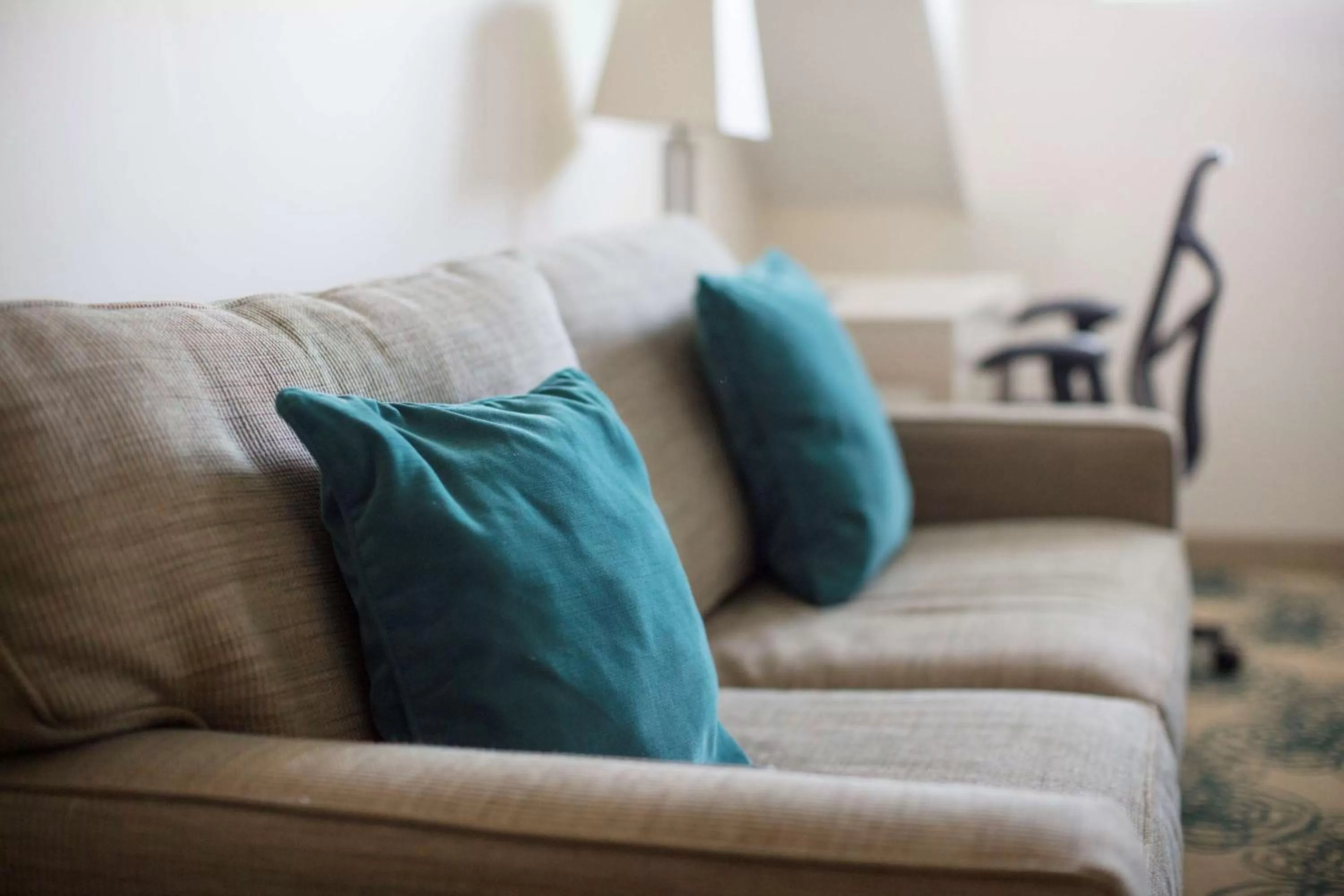 Living room in Hotel Skyler Syracuse, Tapestry Collection by Hilton