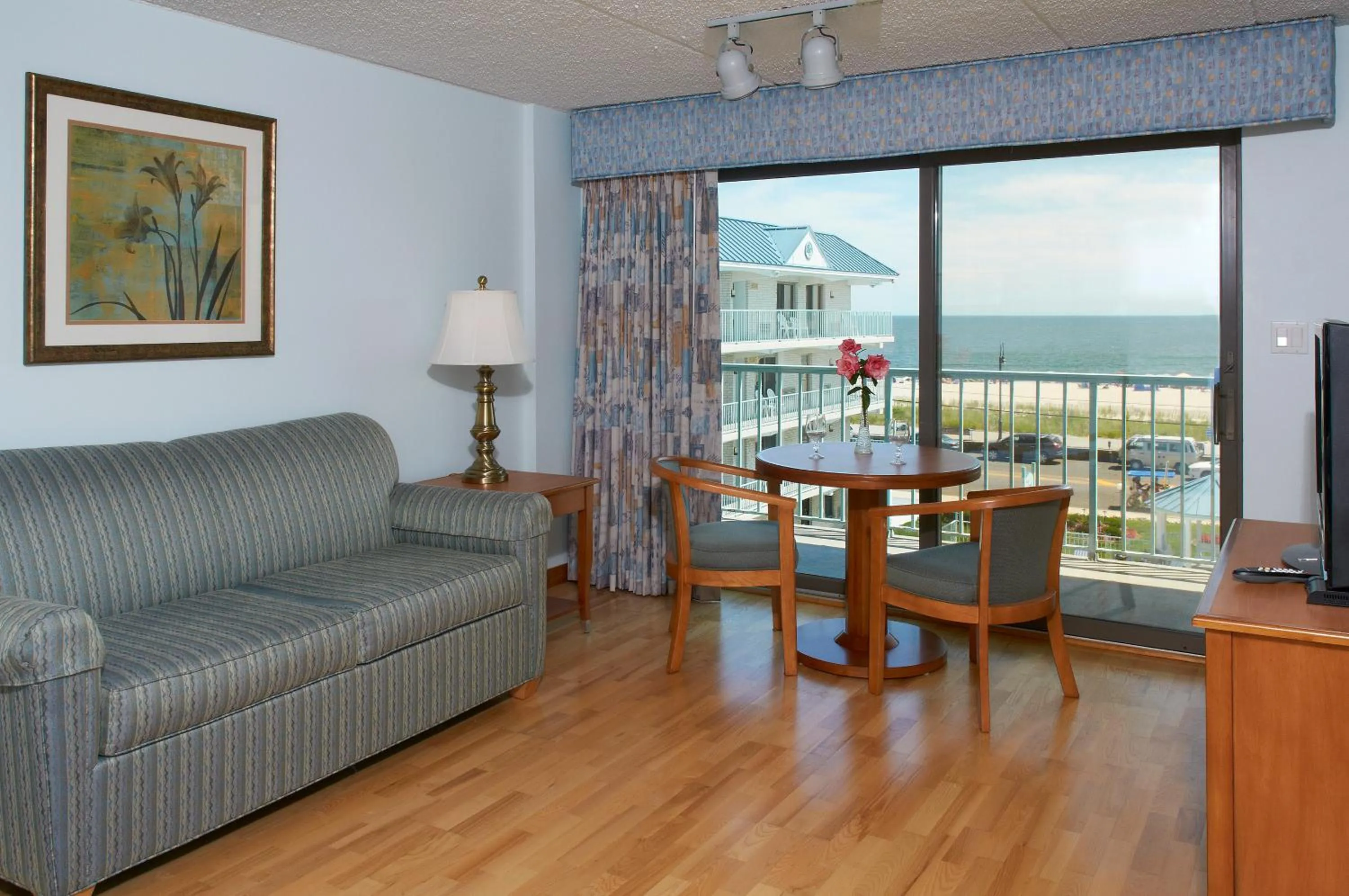 Living room in Sea Crest Inn