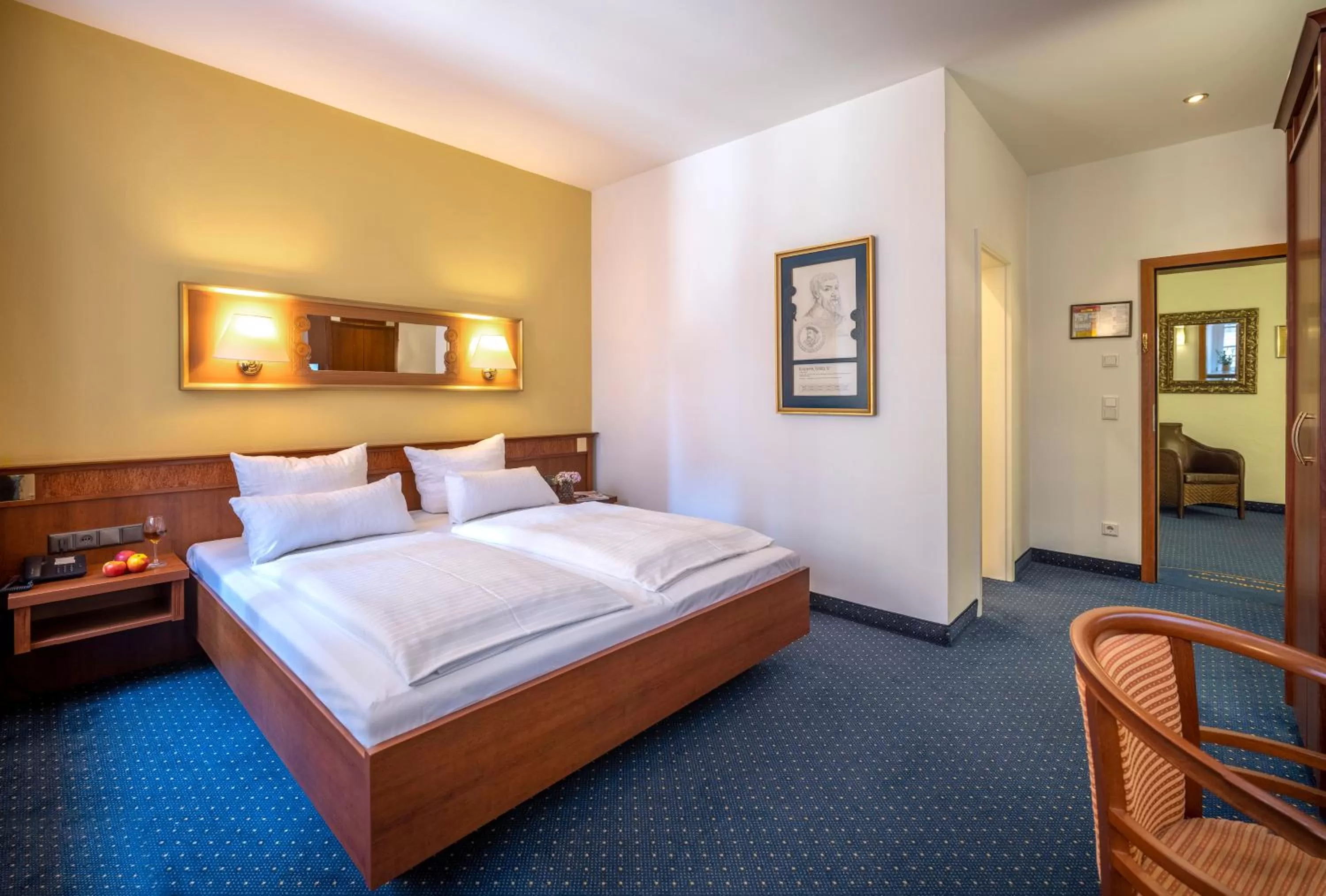 City view, Bed in Altstadthotel der Patrizier