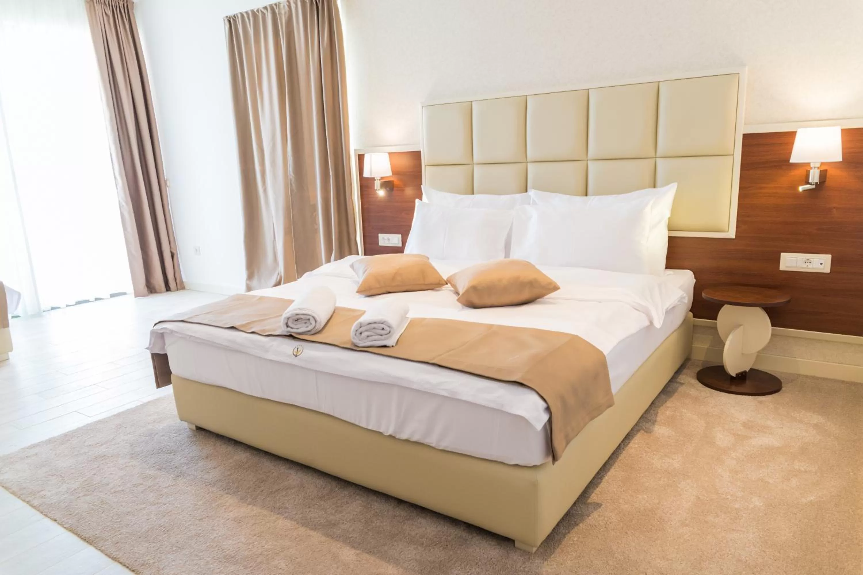 Bedroom, Bed in Hotel Kadmo by Aycon