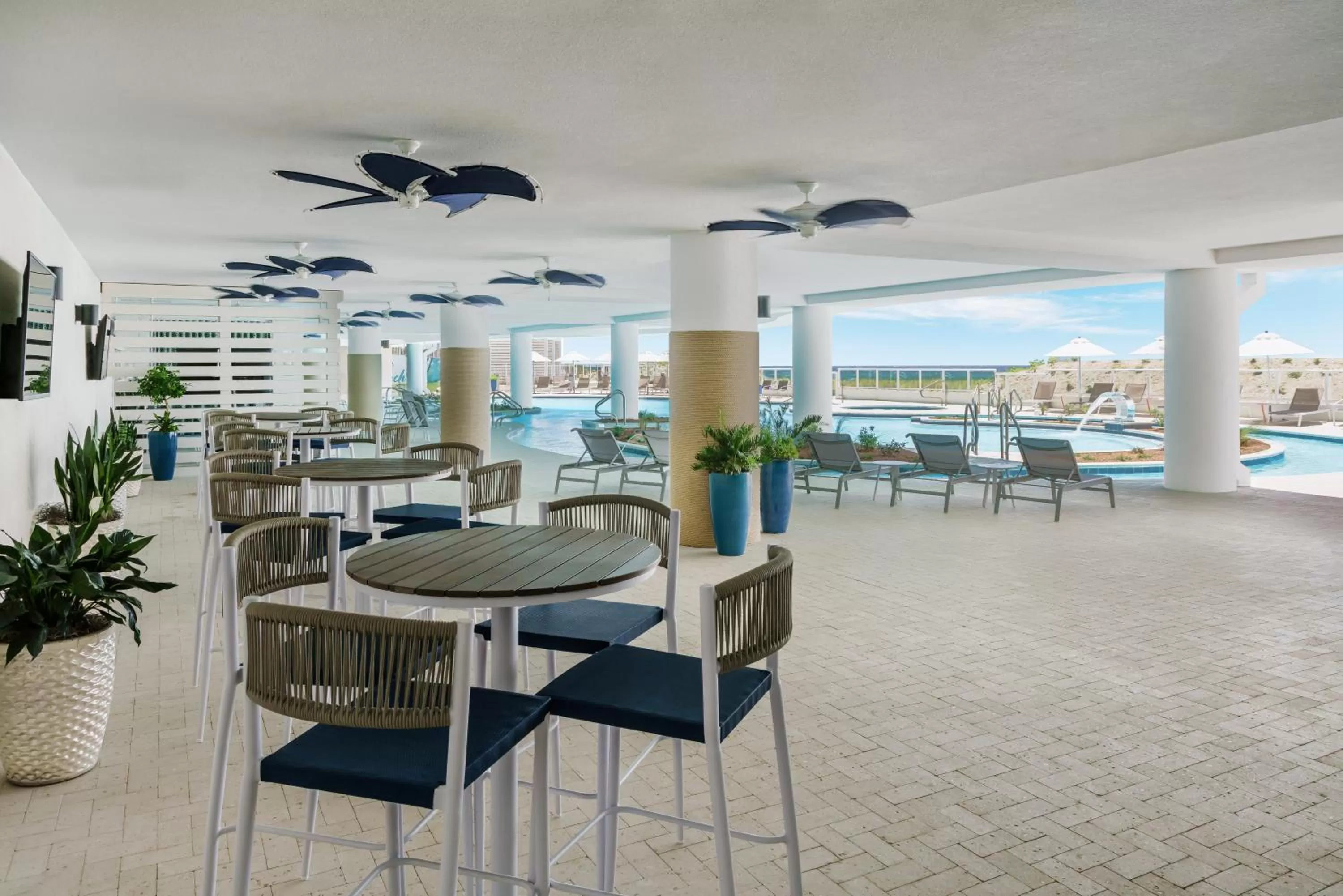 Restaurant/places to eat in Hyatt Place Panama City Beach - Beachfront