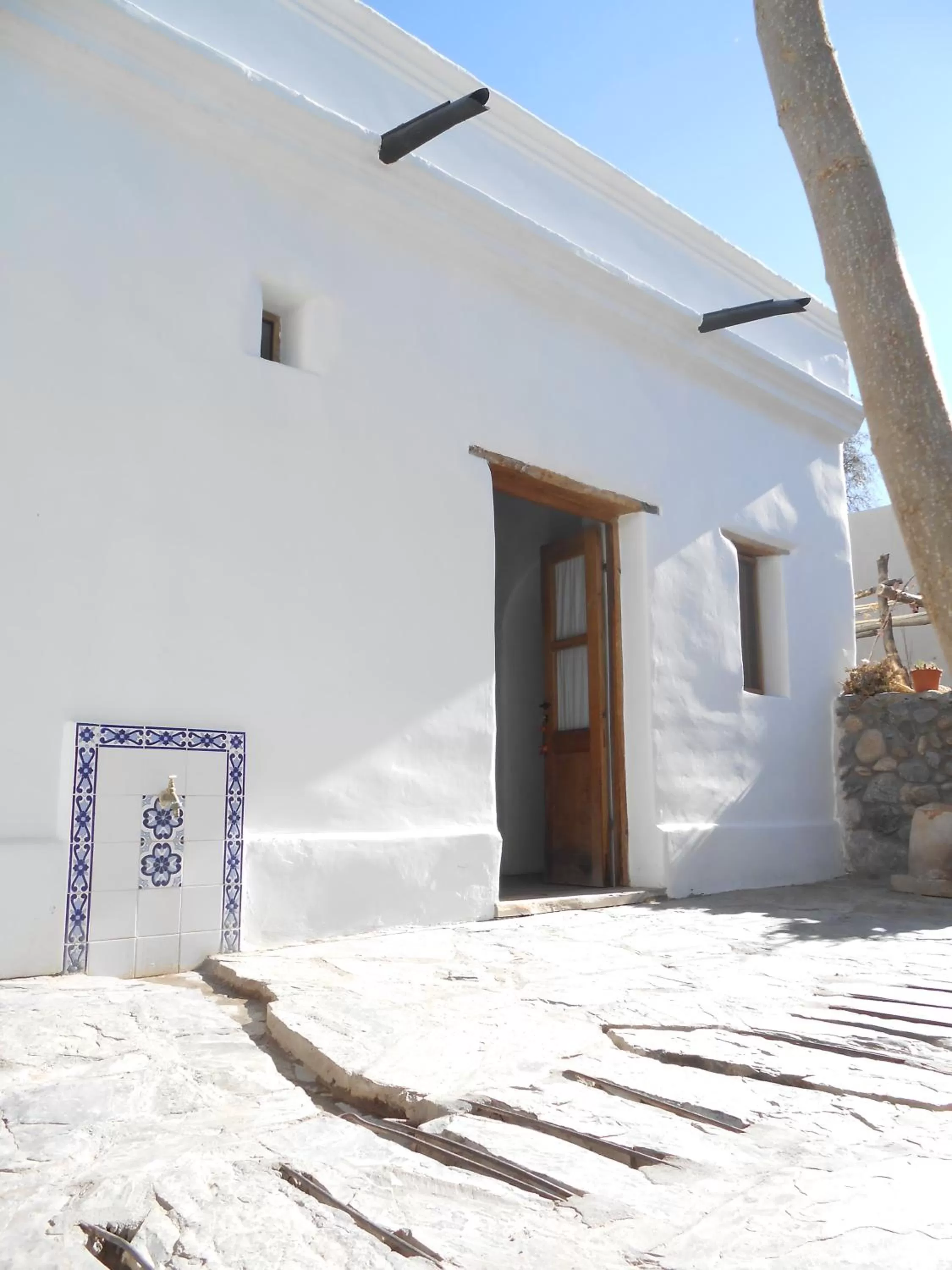 Facade/entrance in Hosteria Villa Cardon