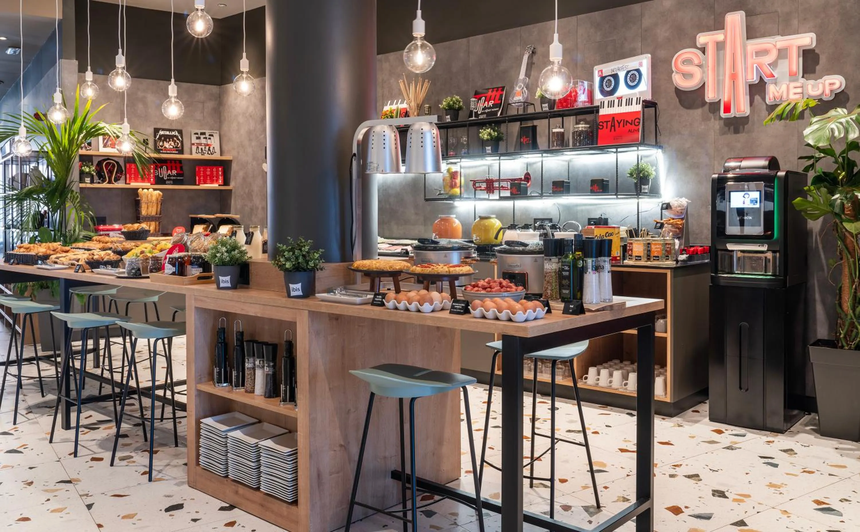 Breakfast in Ibis Madrid Aeropuerto Barajas