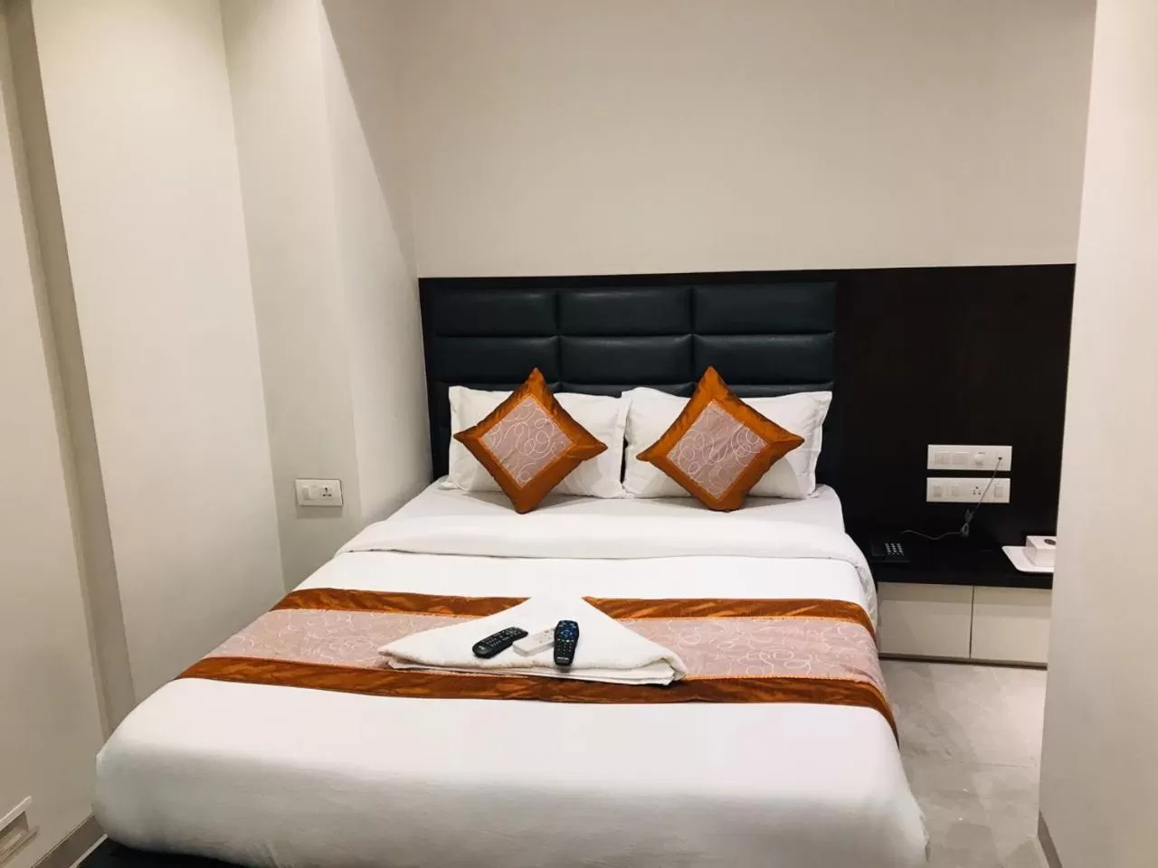 Bed in Hotel Flora Suites - Fort