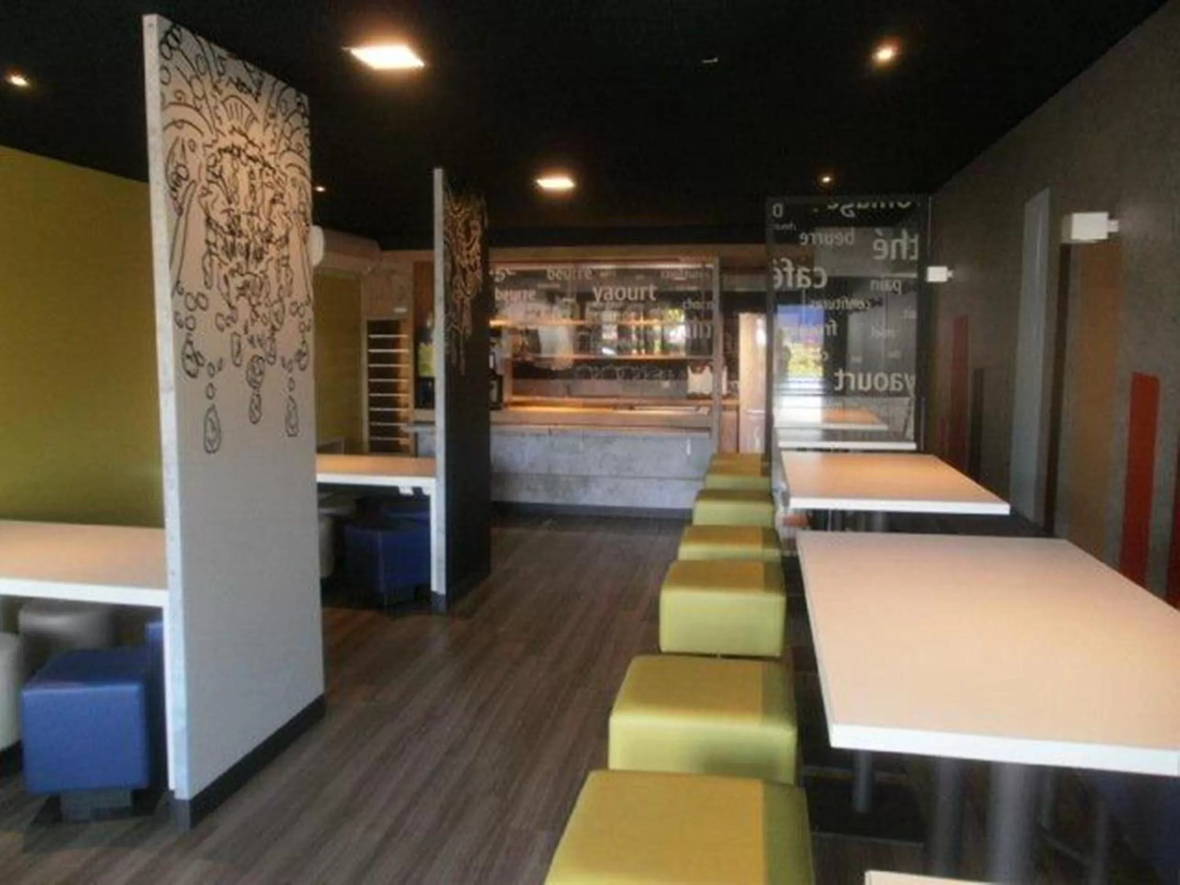 Restaurant/places to eat in IBIS Budget Tarbes