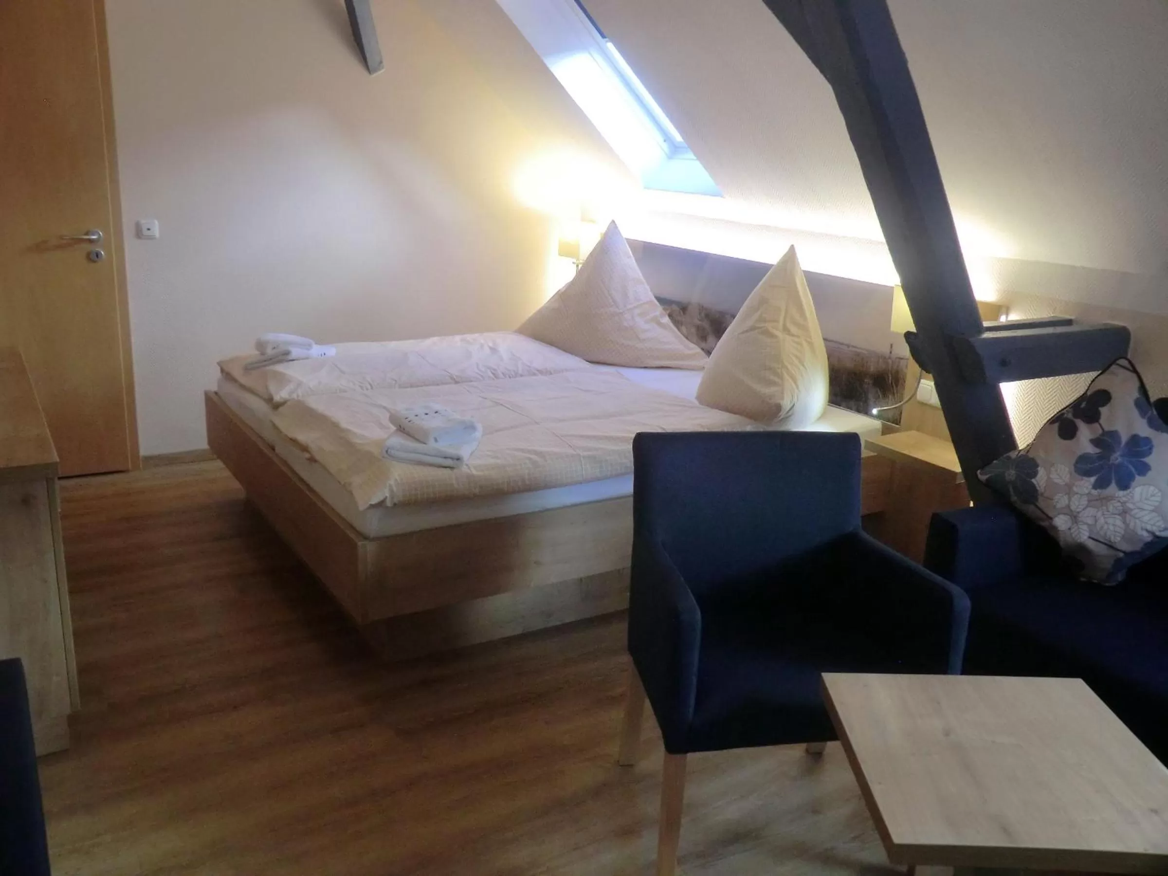 Day, Bed in Hotel Pension Am Hafen