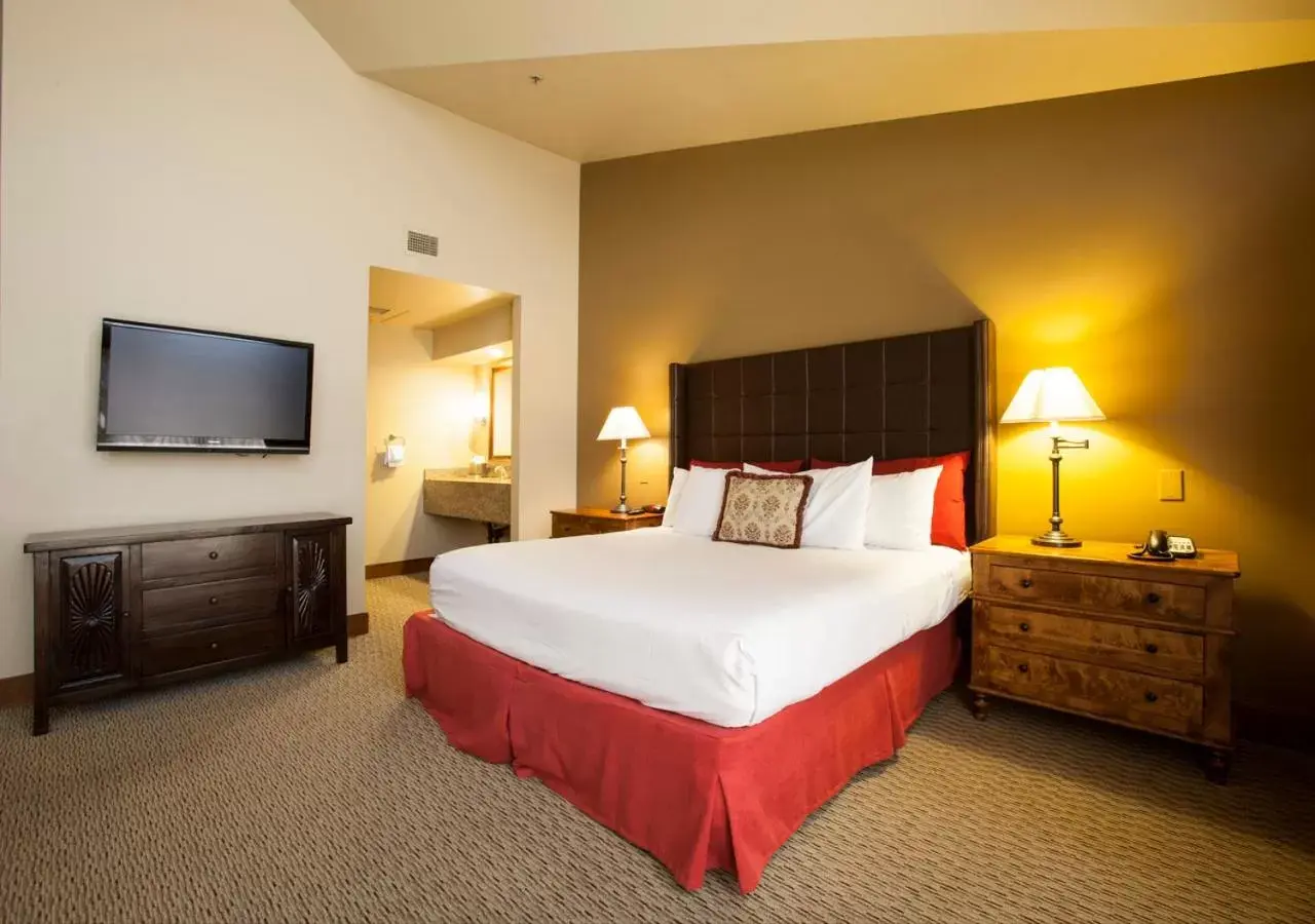 Two-Bedroom Suite in Ventana Canyon Club and Lodge Two-Bedroom Suite in Ventana Canyon Club and Lodge