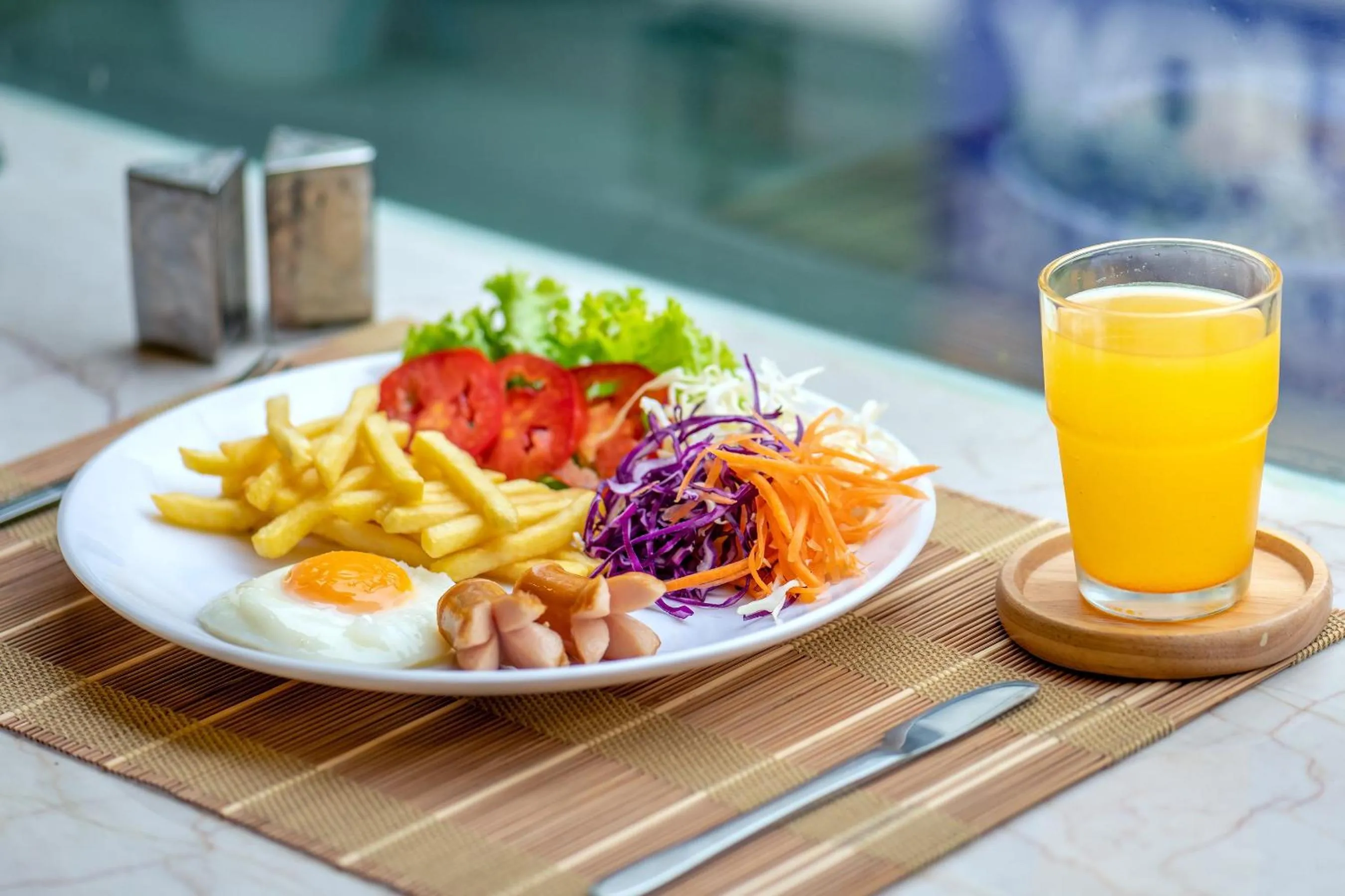 Food in De Lavender Bangkok Hotel
