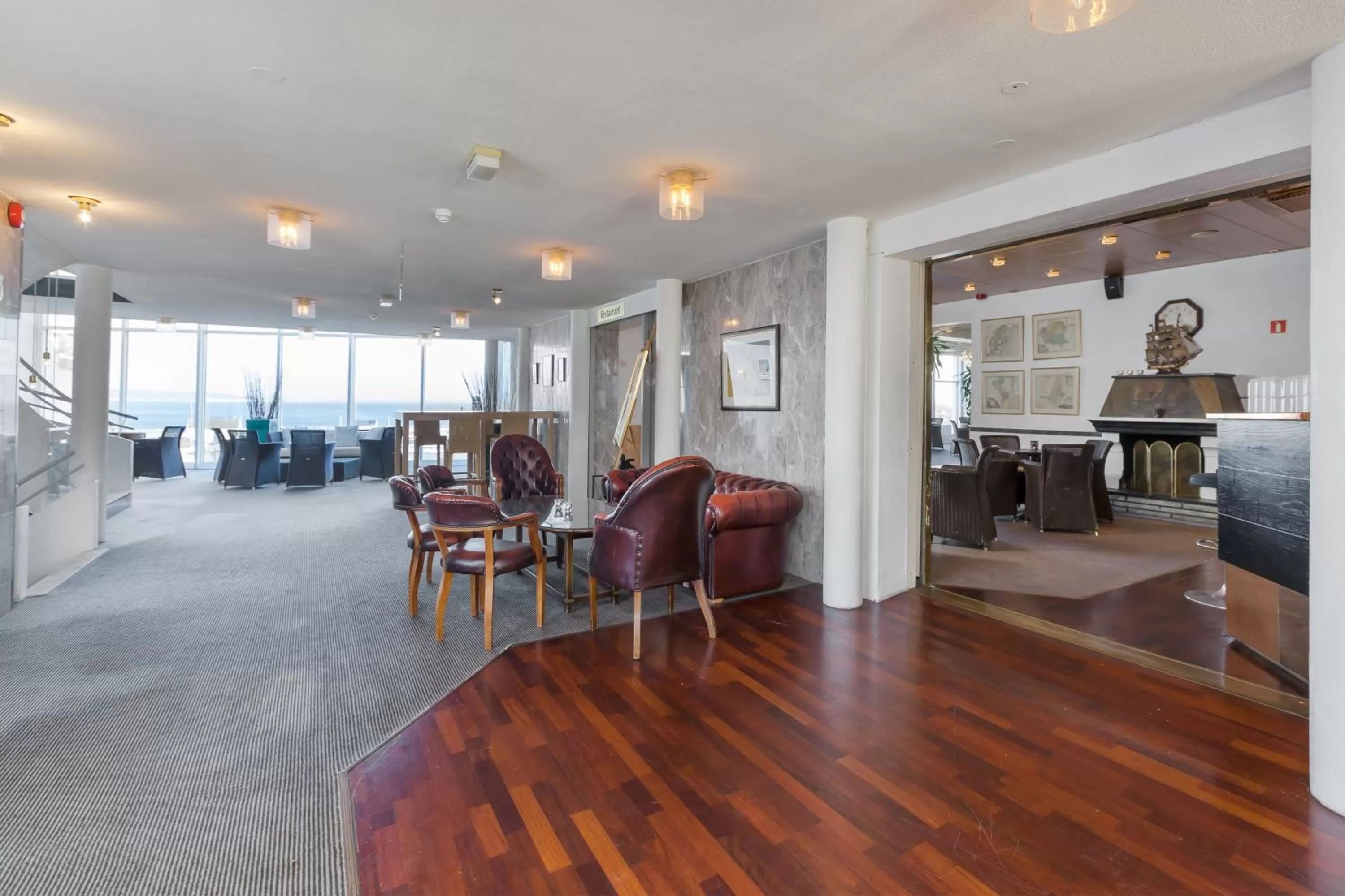 Lounge or bar in Grand Hotel Åsgårdstrand - Unike Hoteller