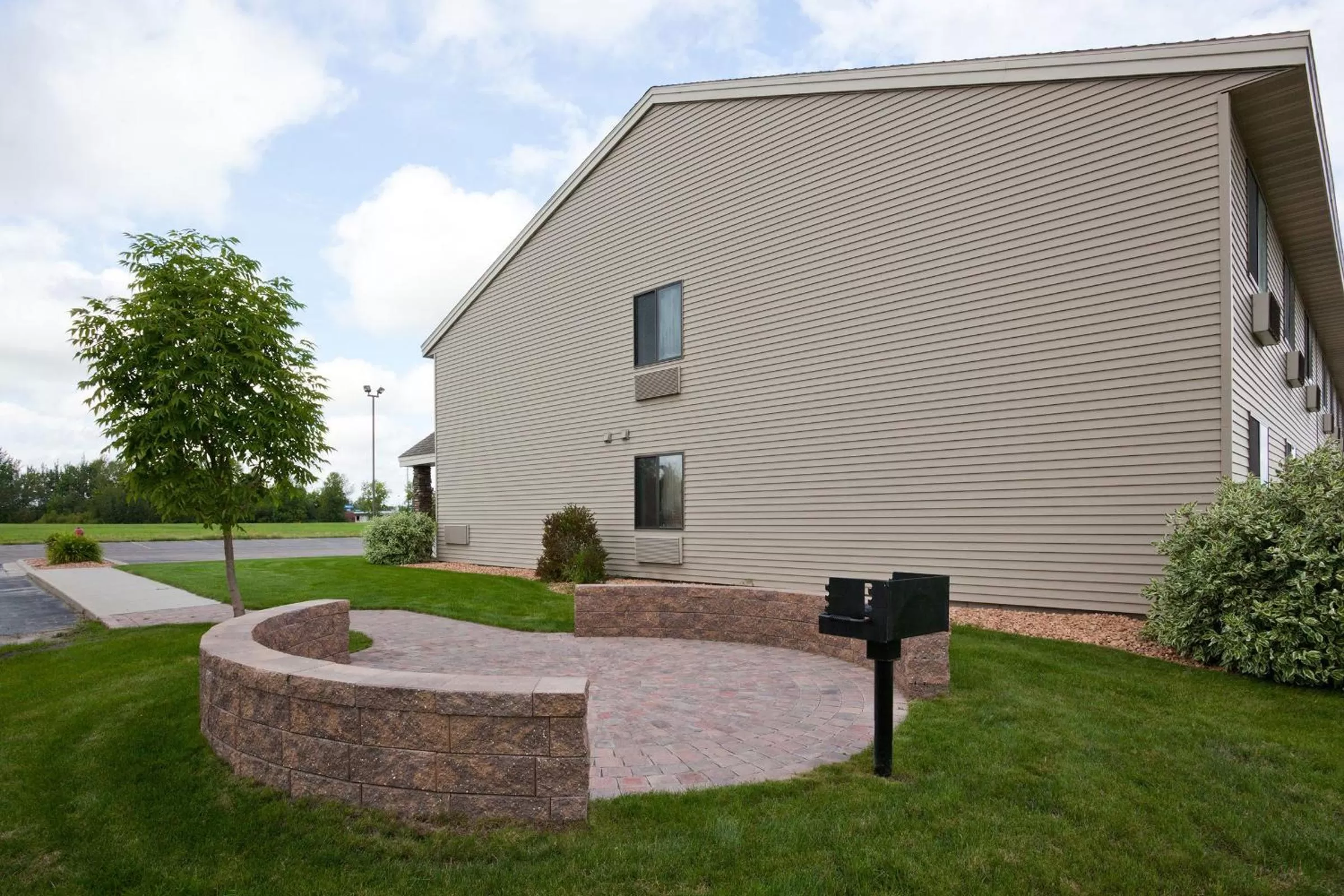 Facade/entrance in AmericInn by Wyndham Thief River Falls