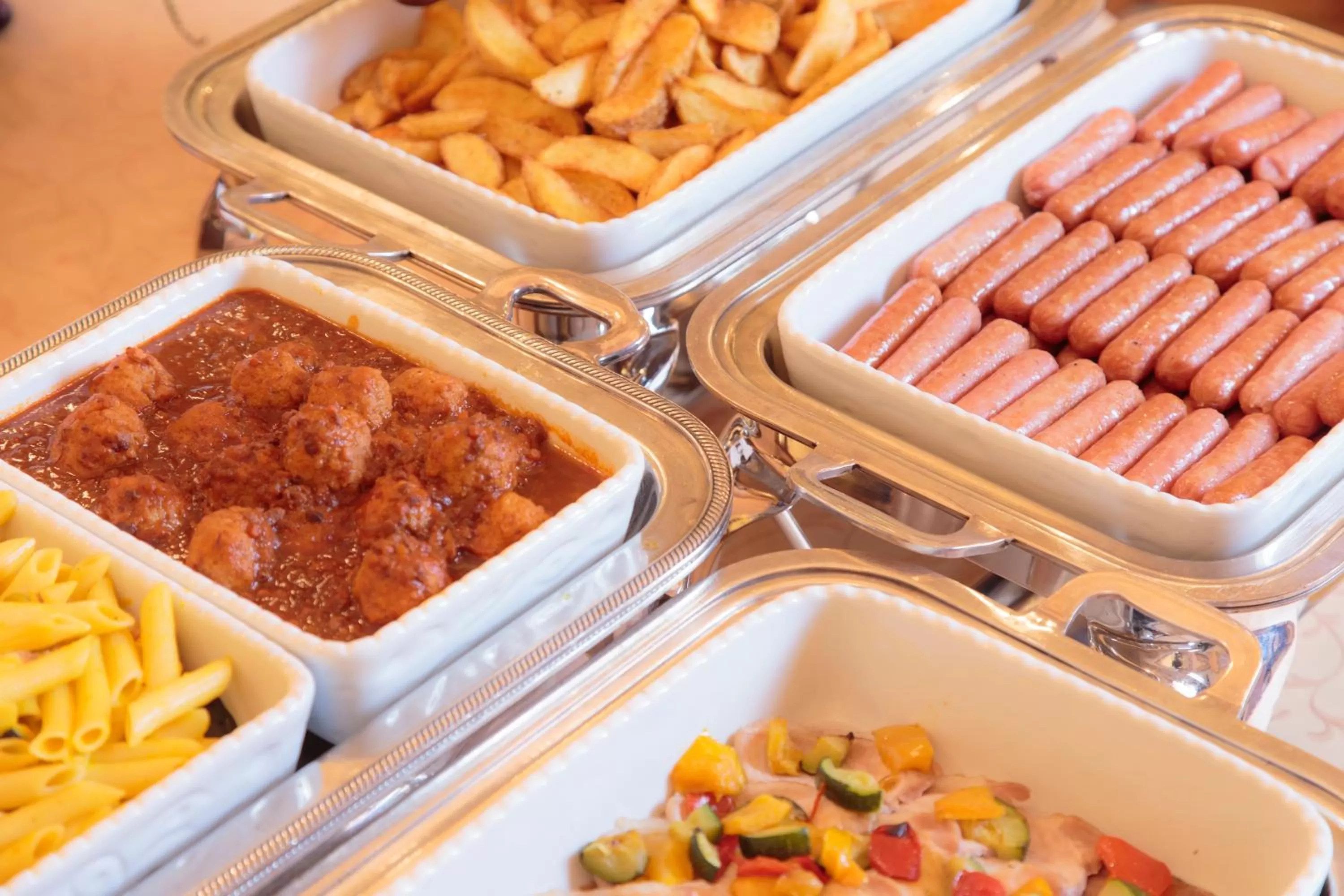 Buffet breakfast in Hotel Monterey Nagasaki