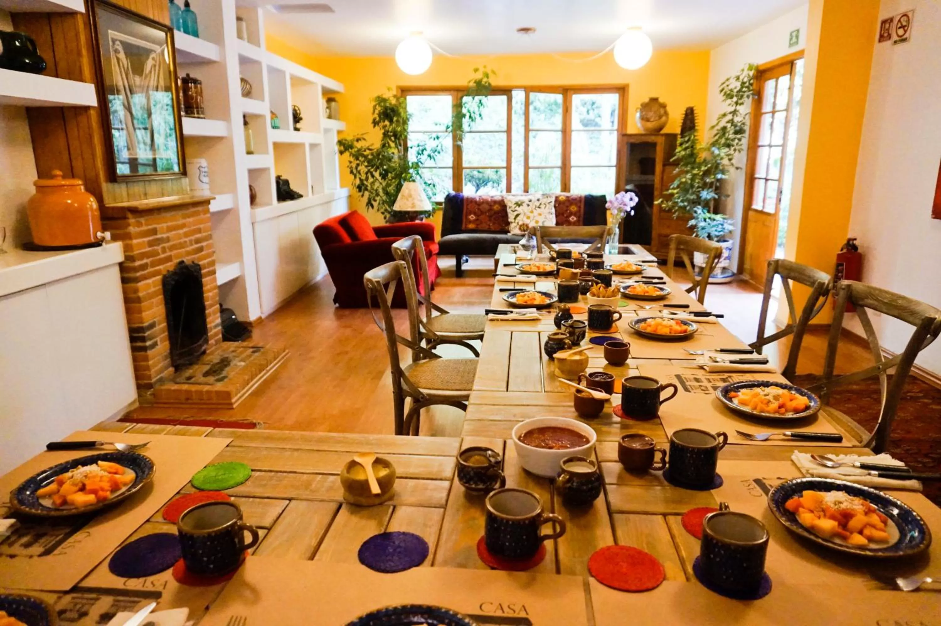 Restaurant/places to eat in Casa Jacinta Guest House