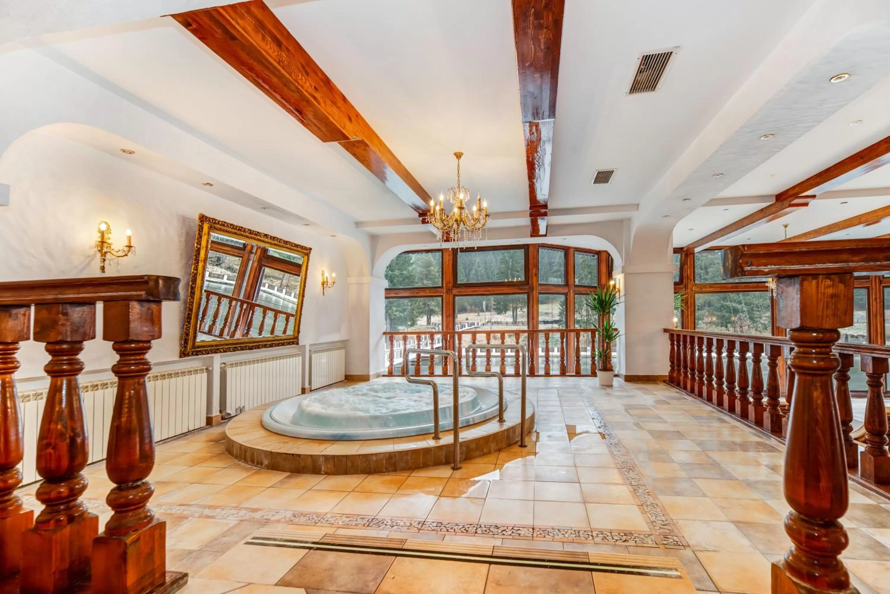 Hot Tub in Aurelius Imparatul Romanilor Hotel & SPA