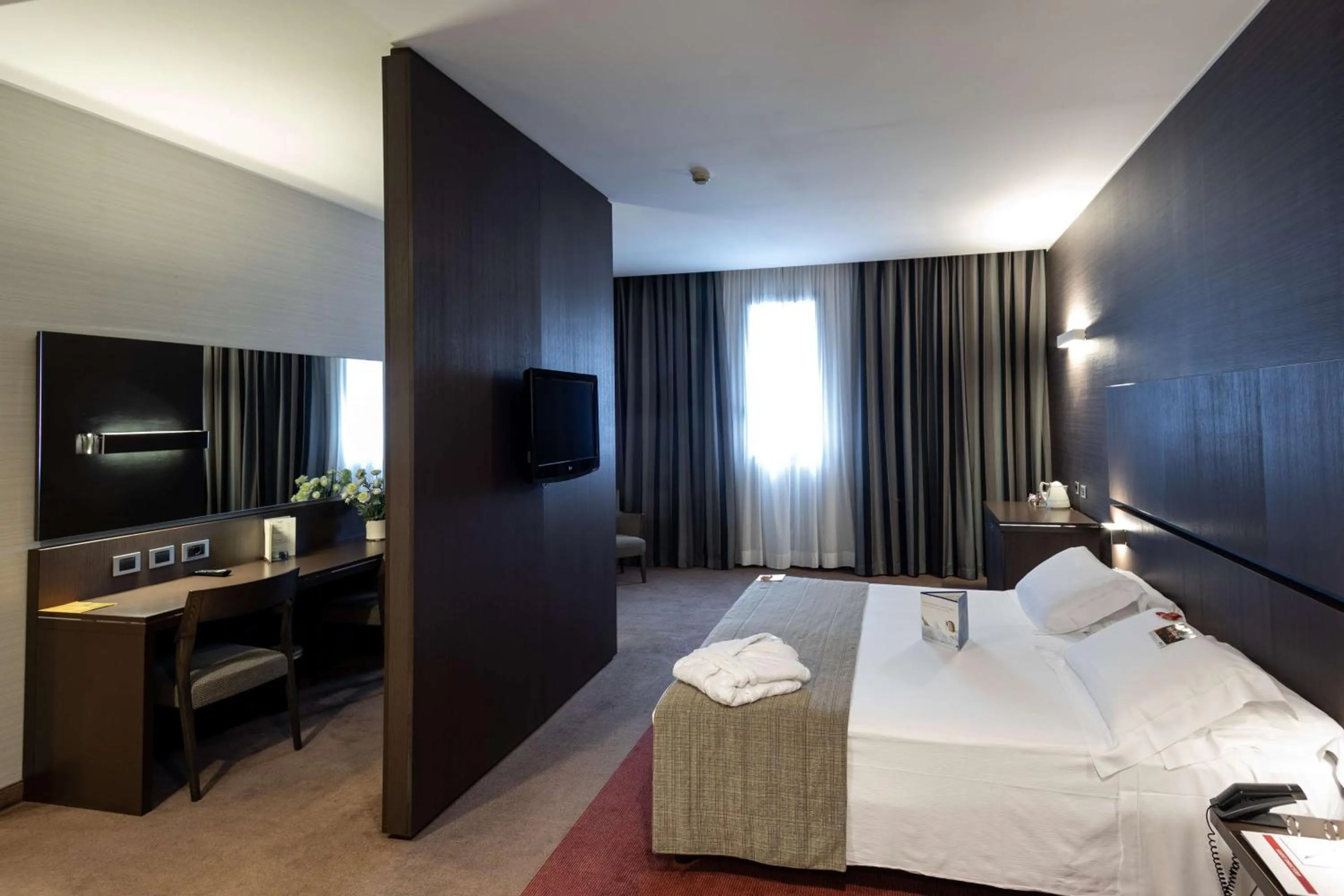 Bedroom, Bed in Best Western Plus Hotel Monza e Brianza Palace