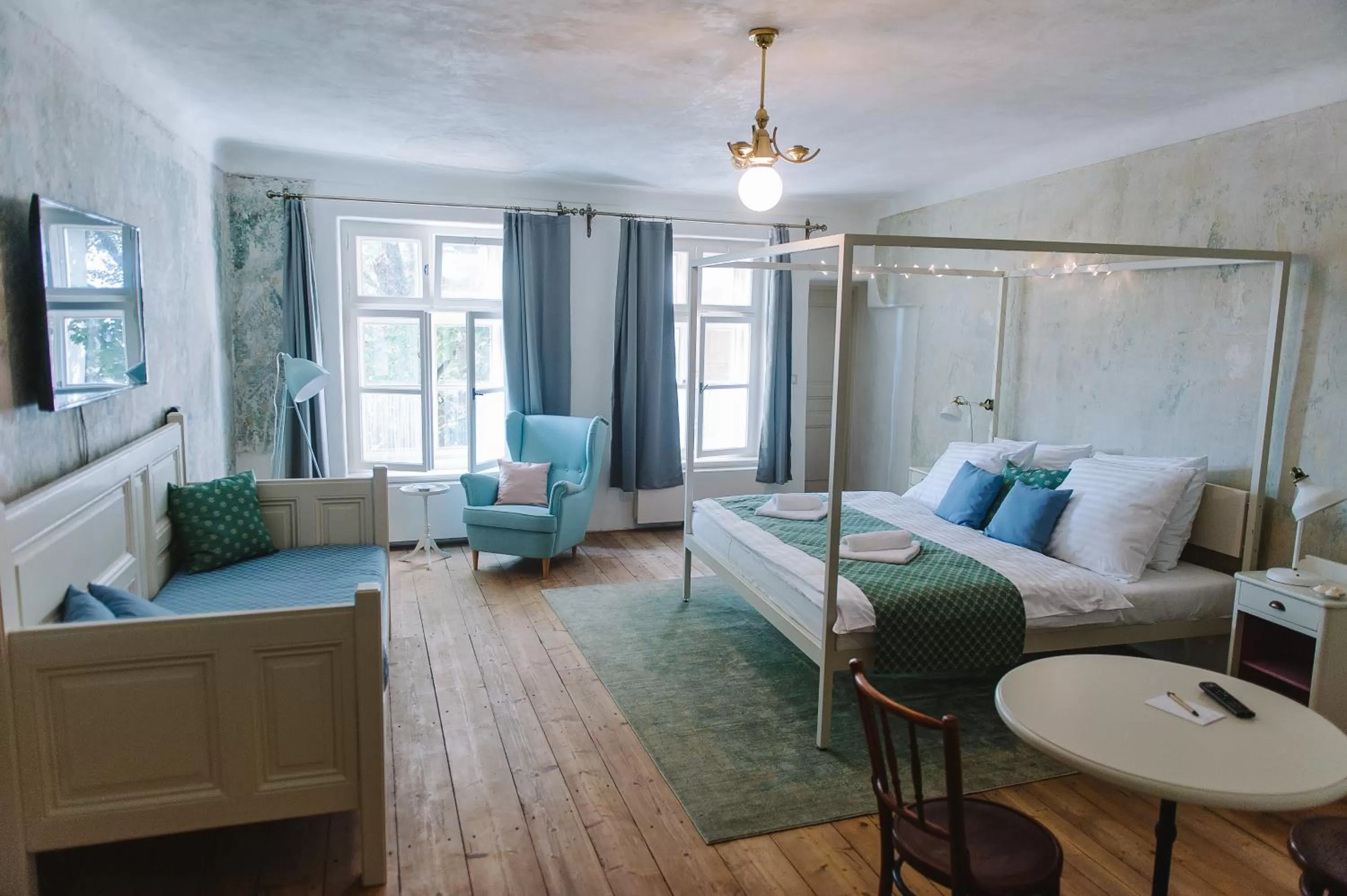 Bed in Miss Sophie's Olomouc - Boutique Hotel