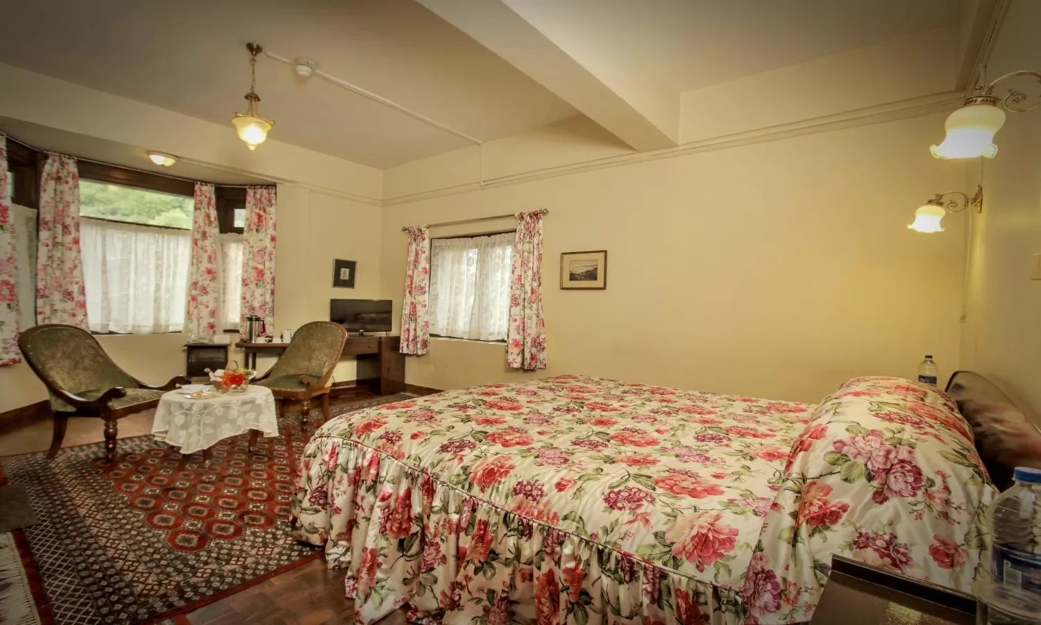 Bed in Windamere Hotel - A Colonial Heritage