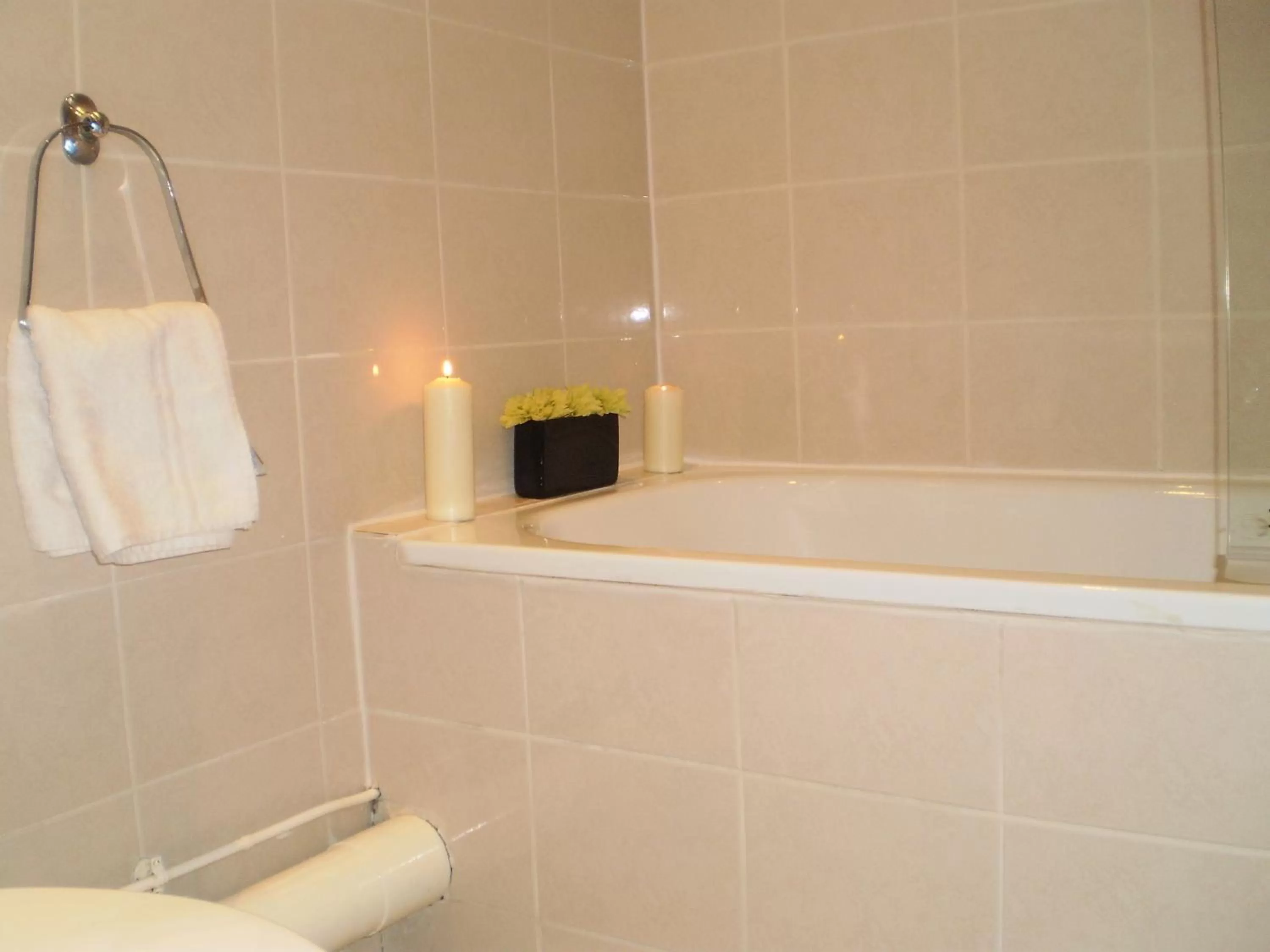 Bathroom in Hotel Corona -Rodier-