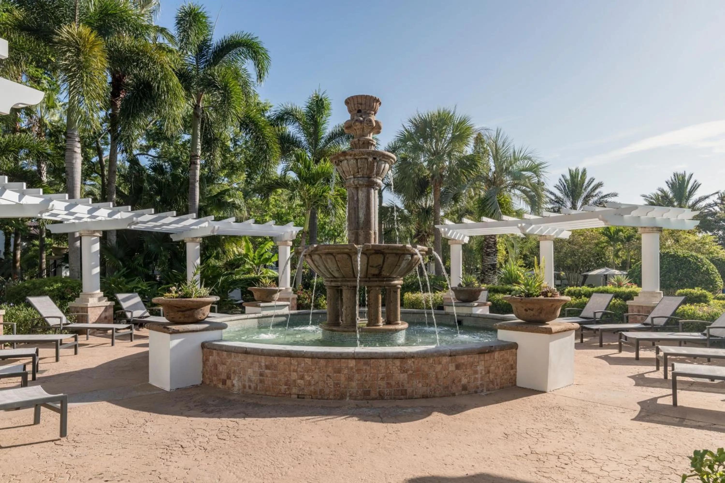 Swimming pool in Marriott's Lakeshore Reserve