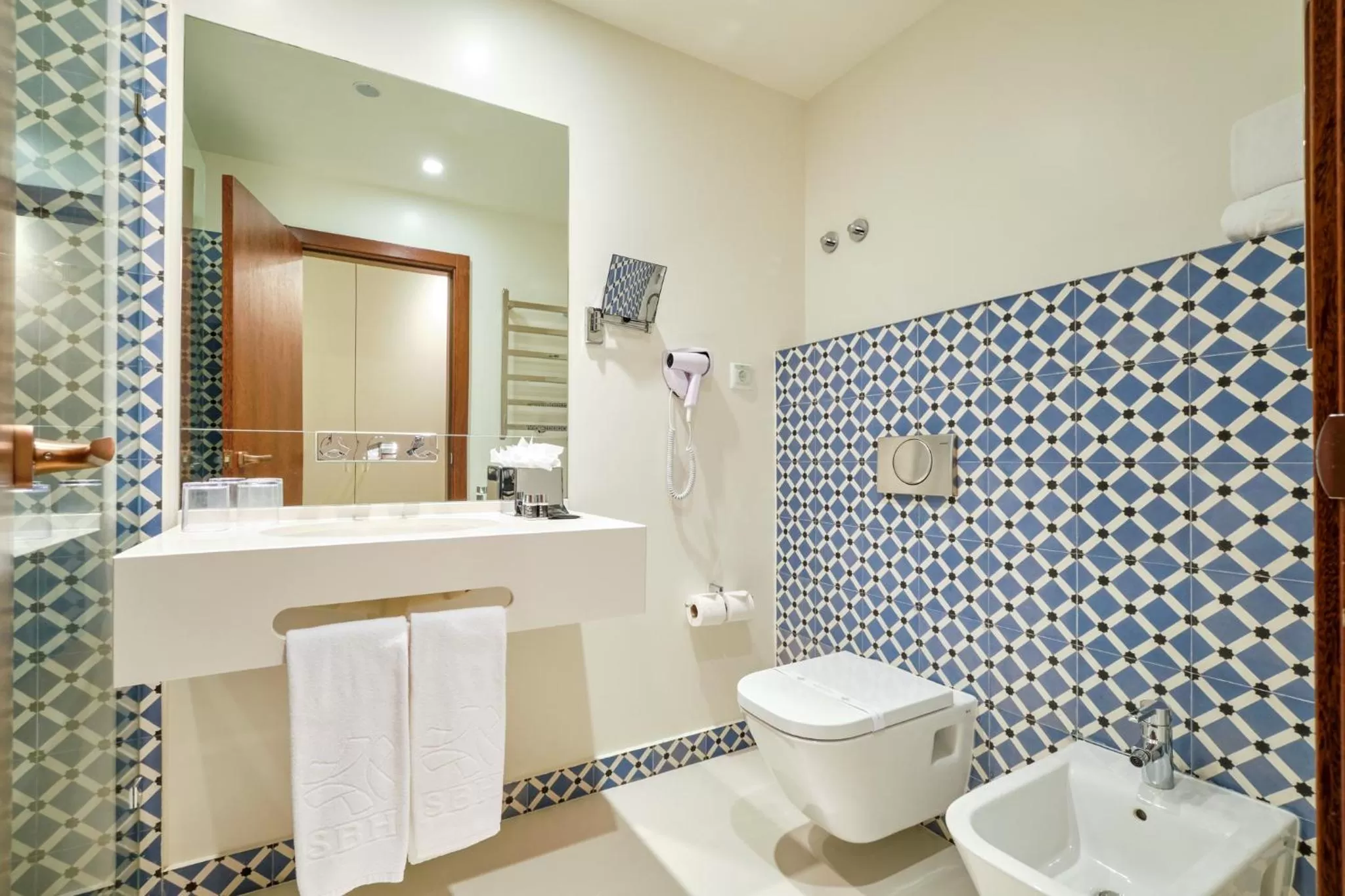 Toilet in Sintra Boutique Hotel