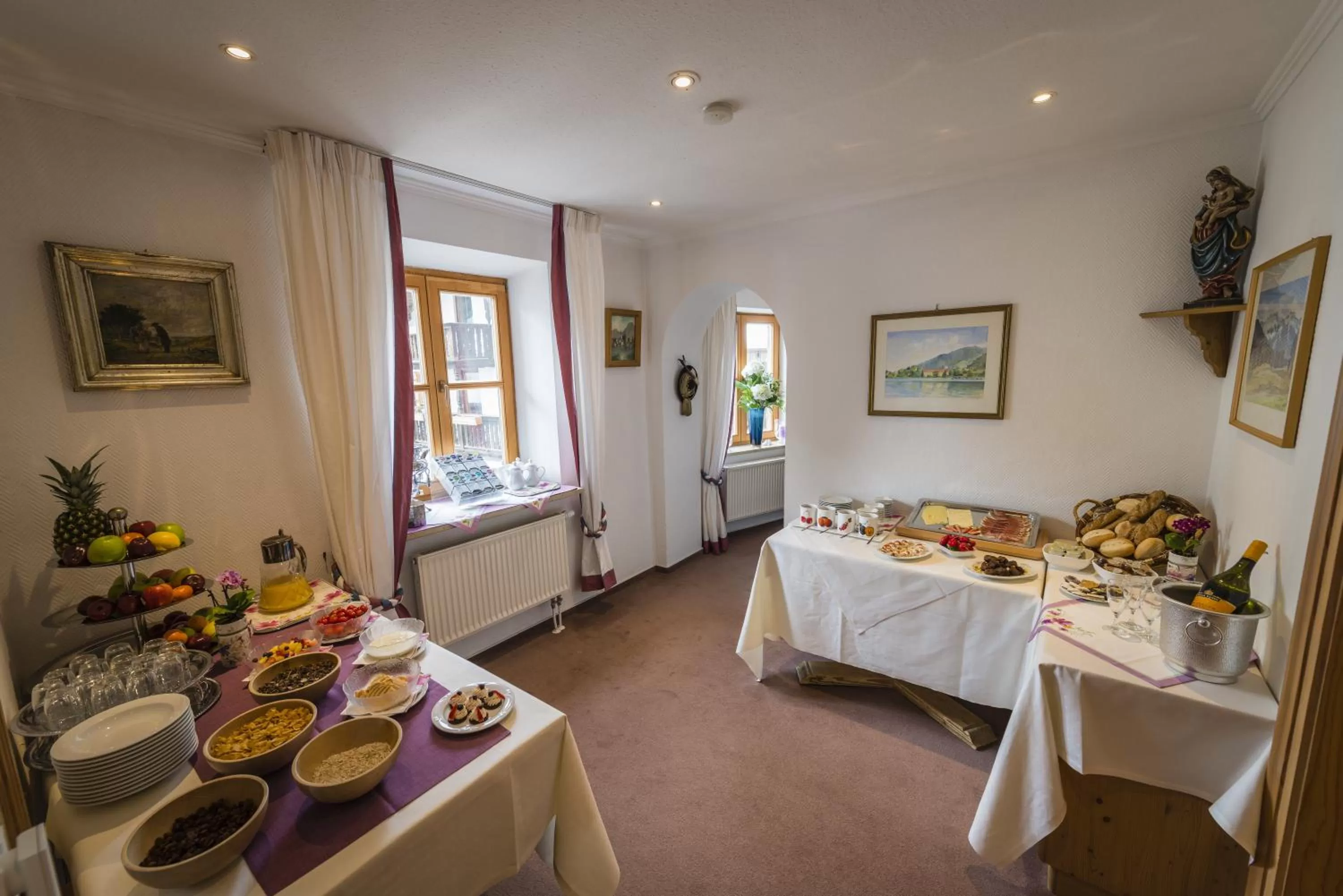 Buffet breakfast in Aparthotel Fackler