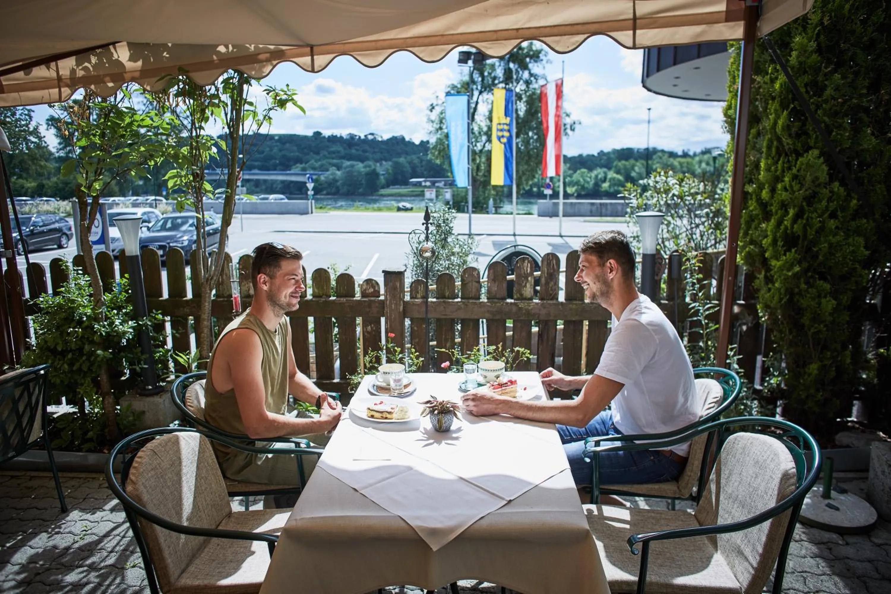 Restaurant/places to eat in Hotel Donauhof