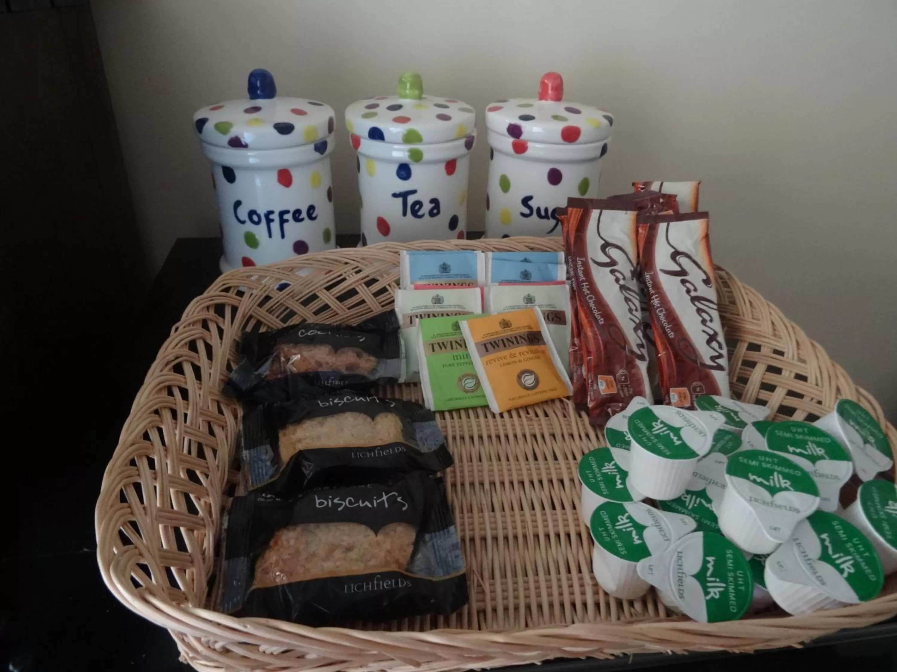 Coffee/tea facilities in Middle Woodbatch B&B