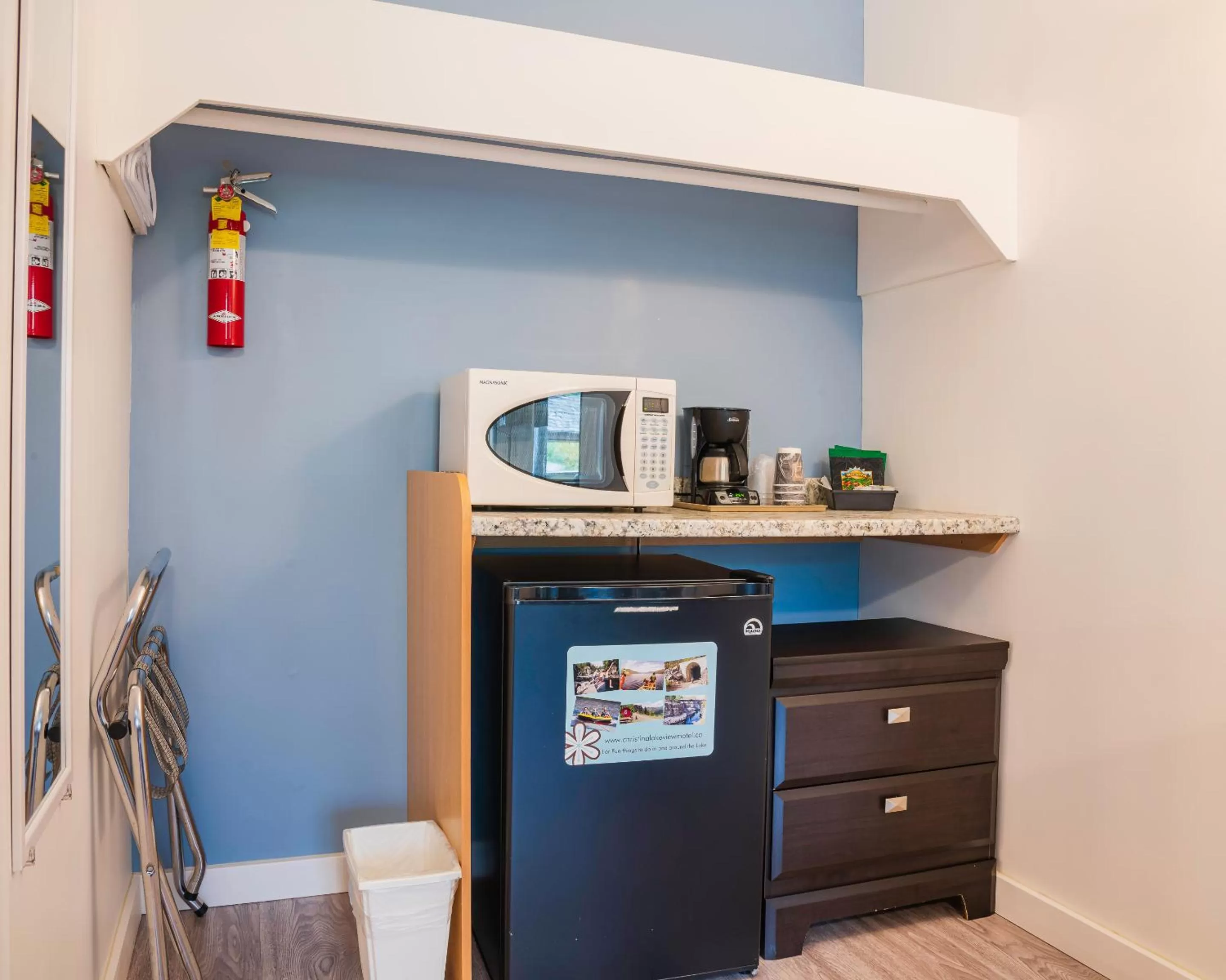 Coffee/tea facilities in Lakeview Motel