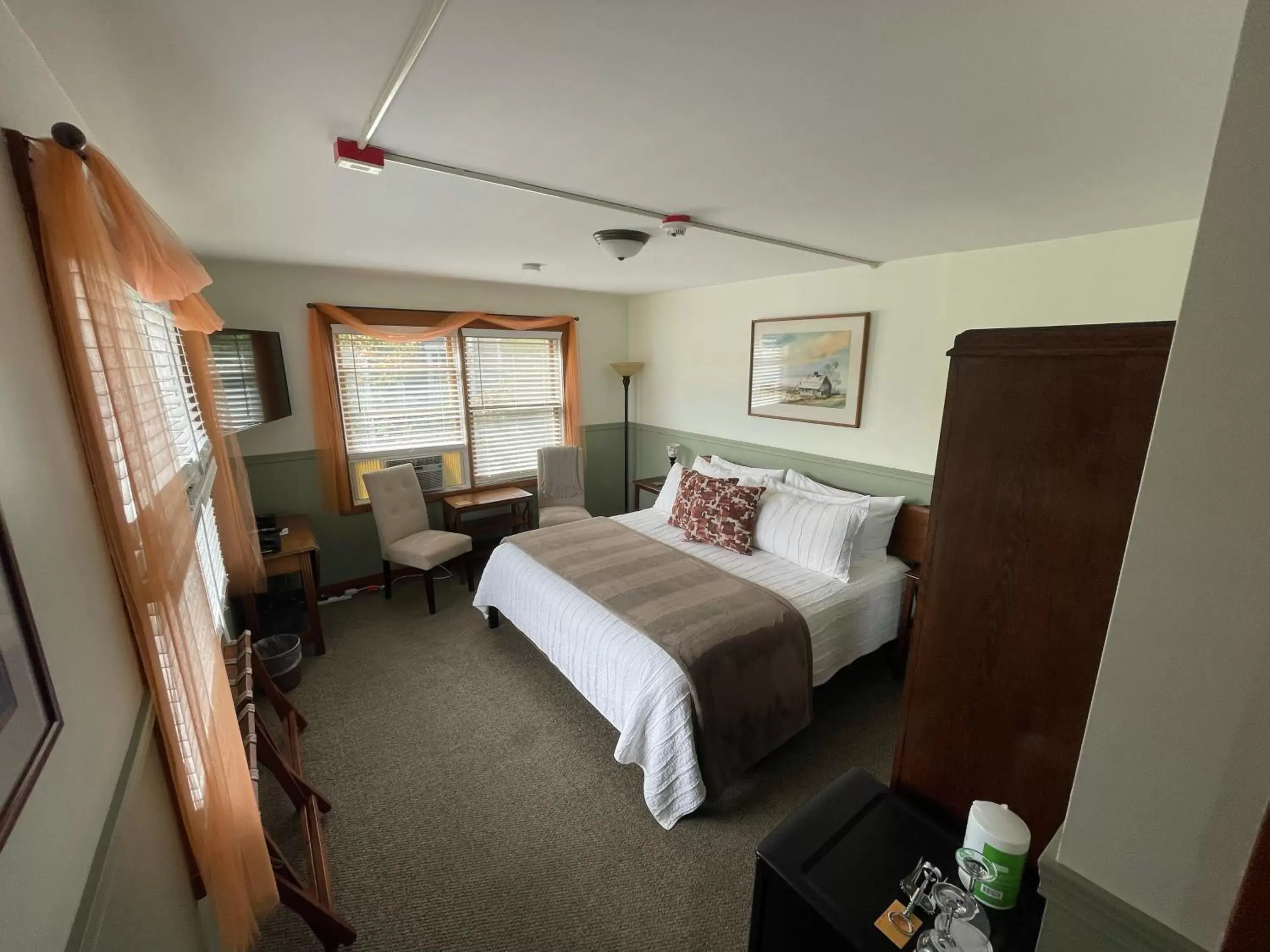 The Heron Inn and Day Spa The Heron Inn and Day Spa