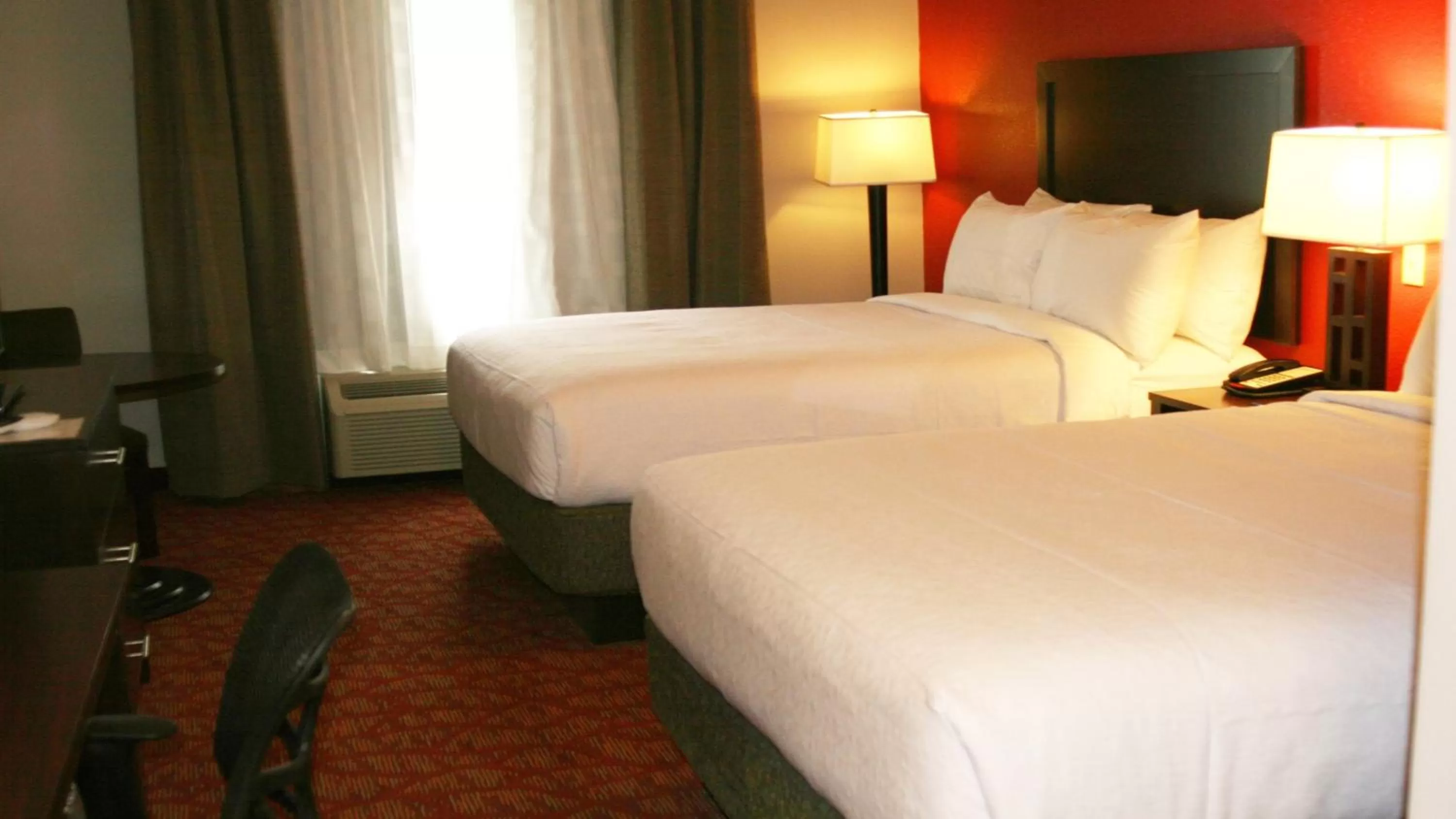 Queen Room with Two Queen Beds and Roll-In Shower - Disability Access in Holiday Inn Guin, an IHG Hotel