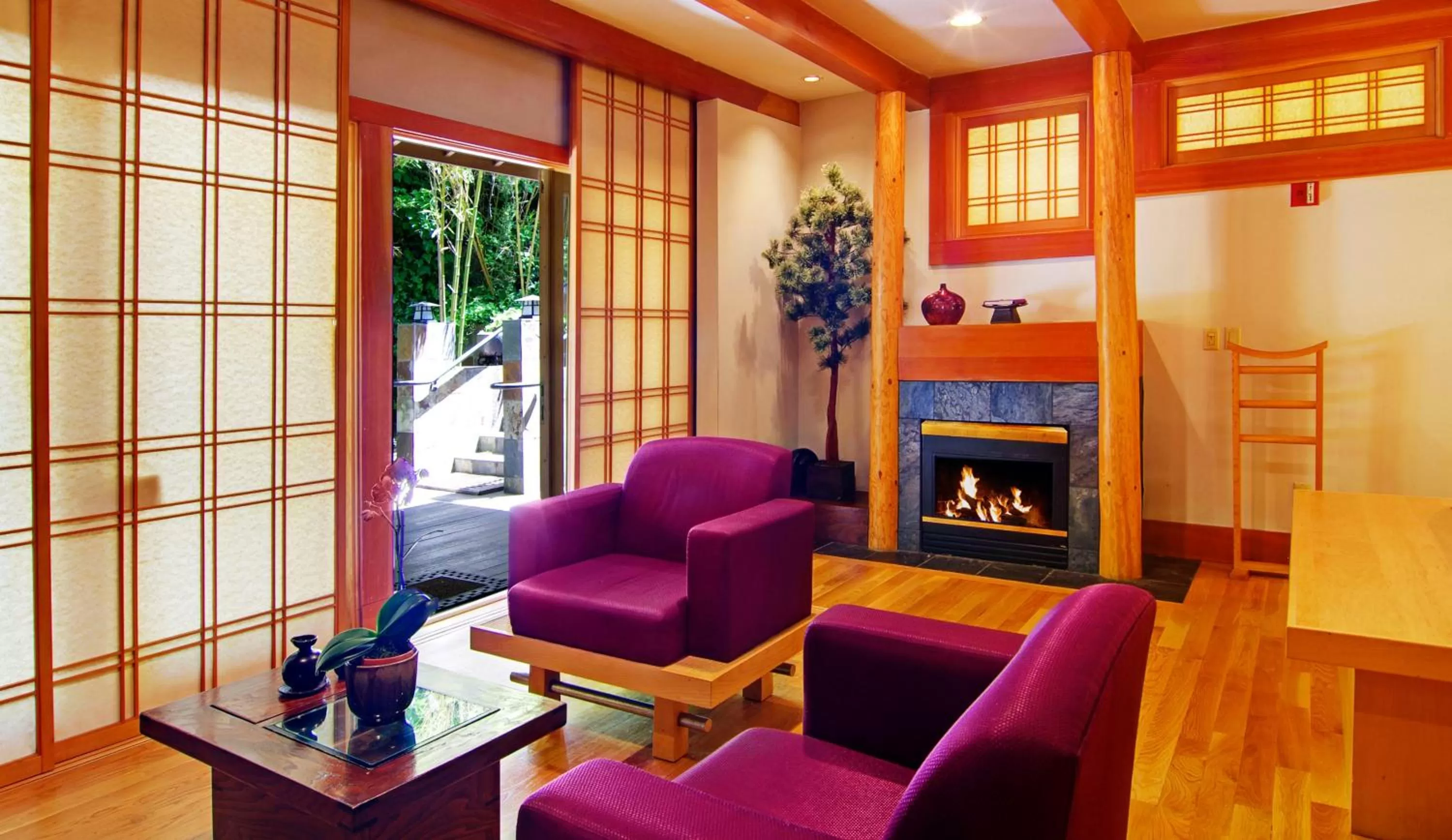 Seating area in Inn at Depot Hill