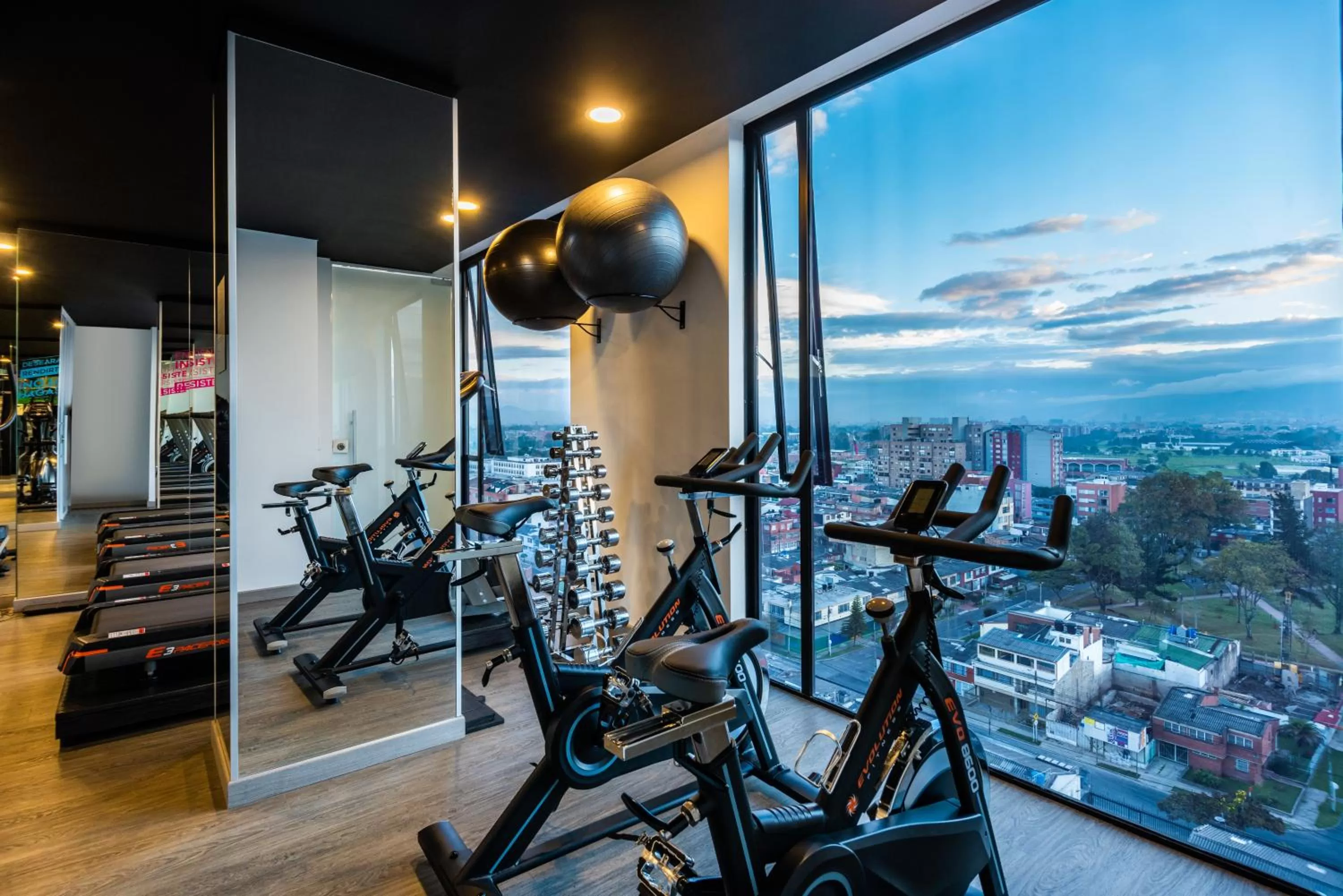 Fitness centre/facilities in Hotel Black Tower Premium