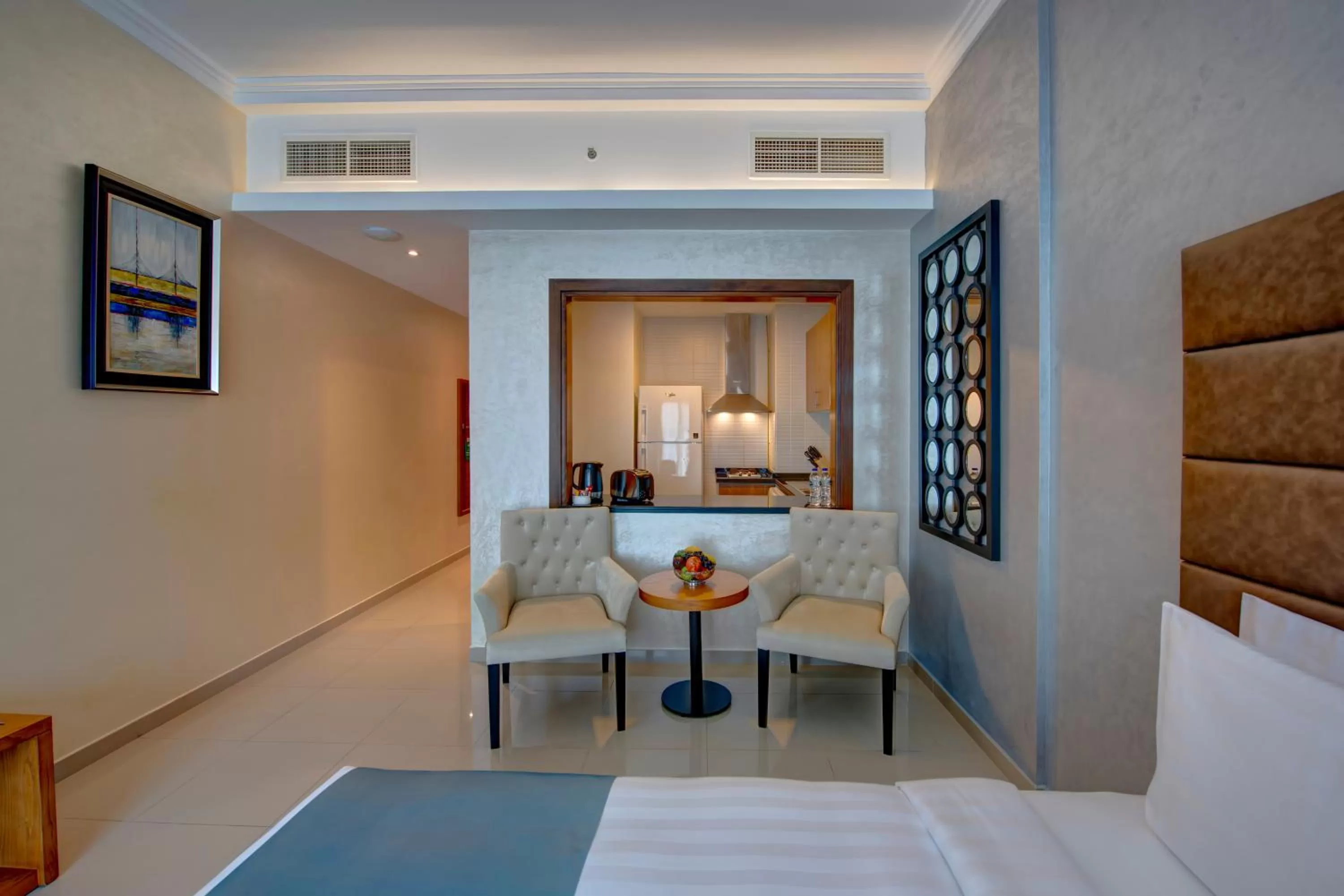 Kitchen or kitchenette, Seating Area in Class Hotel Apartments