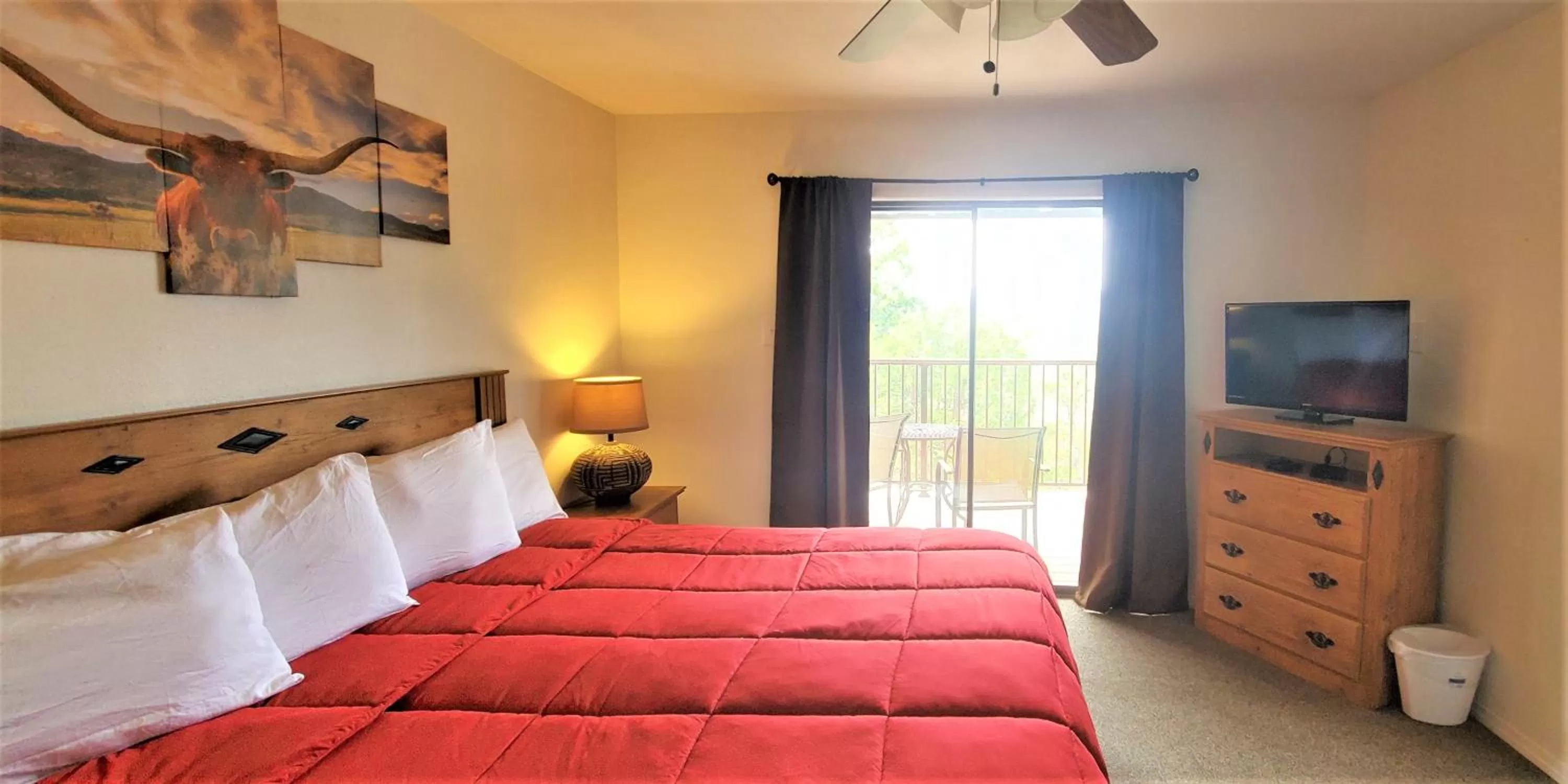 Bedroom, Bed in High Sierra Condominiums