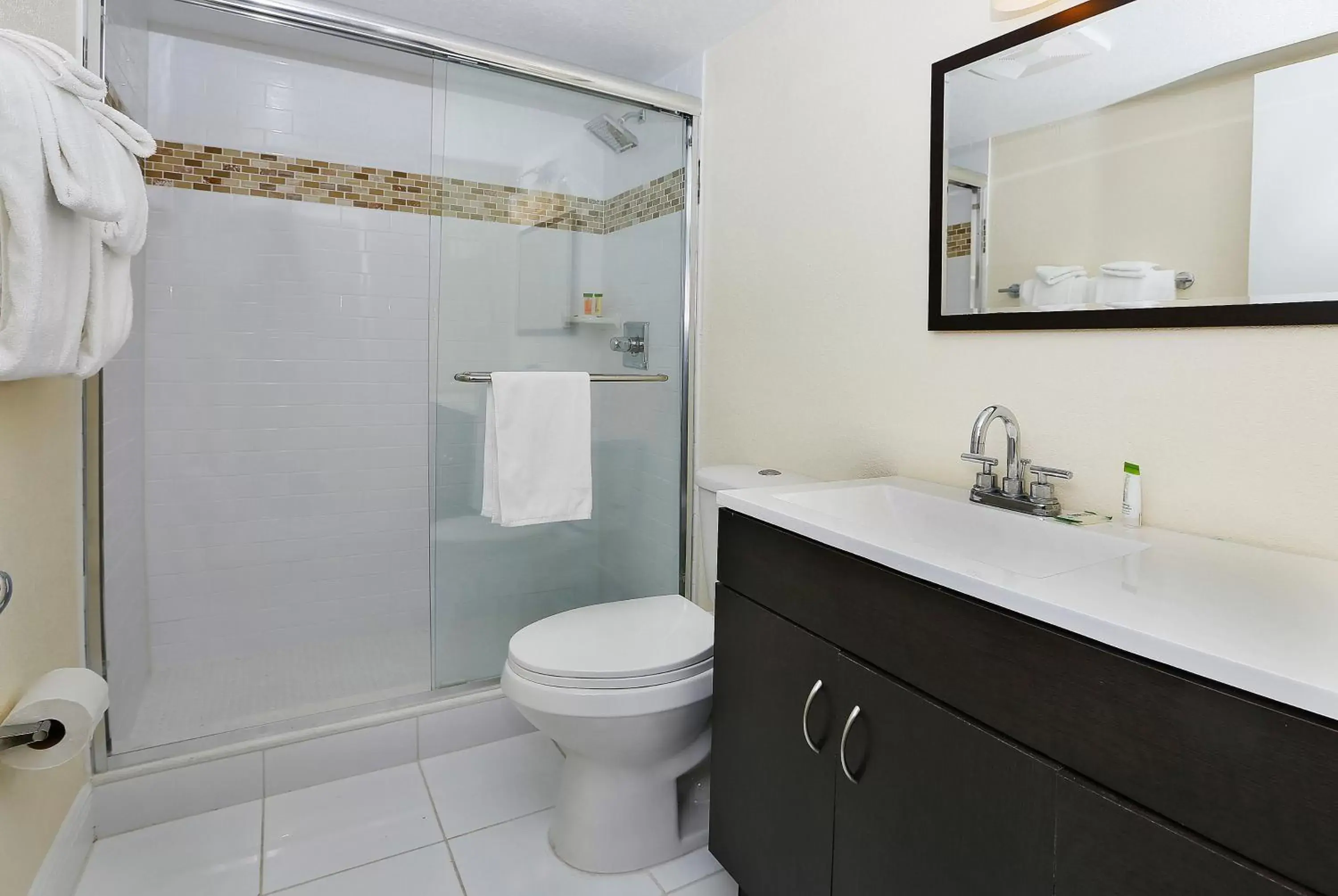 Deluxe Double Room with Two Double Beds - Ocean View in Chateau Mar Beach Resort Deluxe Double Room with Two Double Beds - Ocean View in Chateau Mar Beach Resort