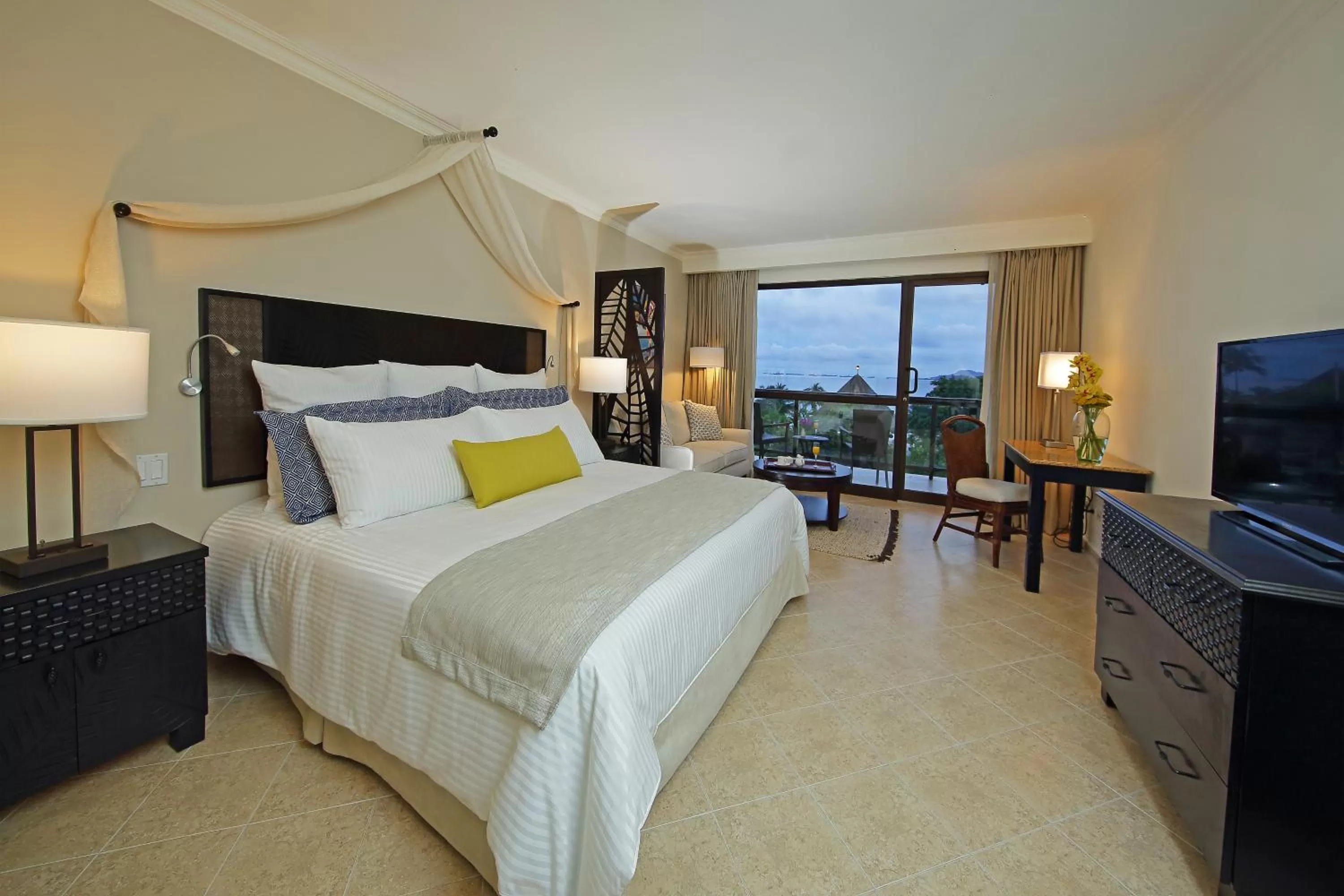Bedroom, Bed in Dreams Playa Bonita All Inclusive
