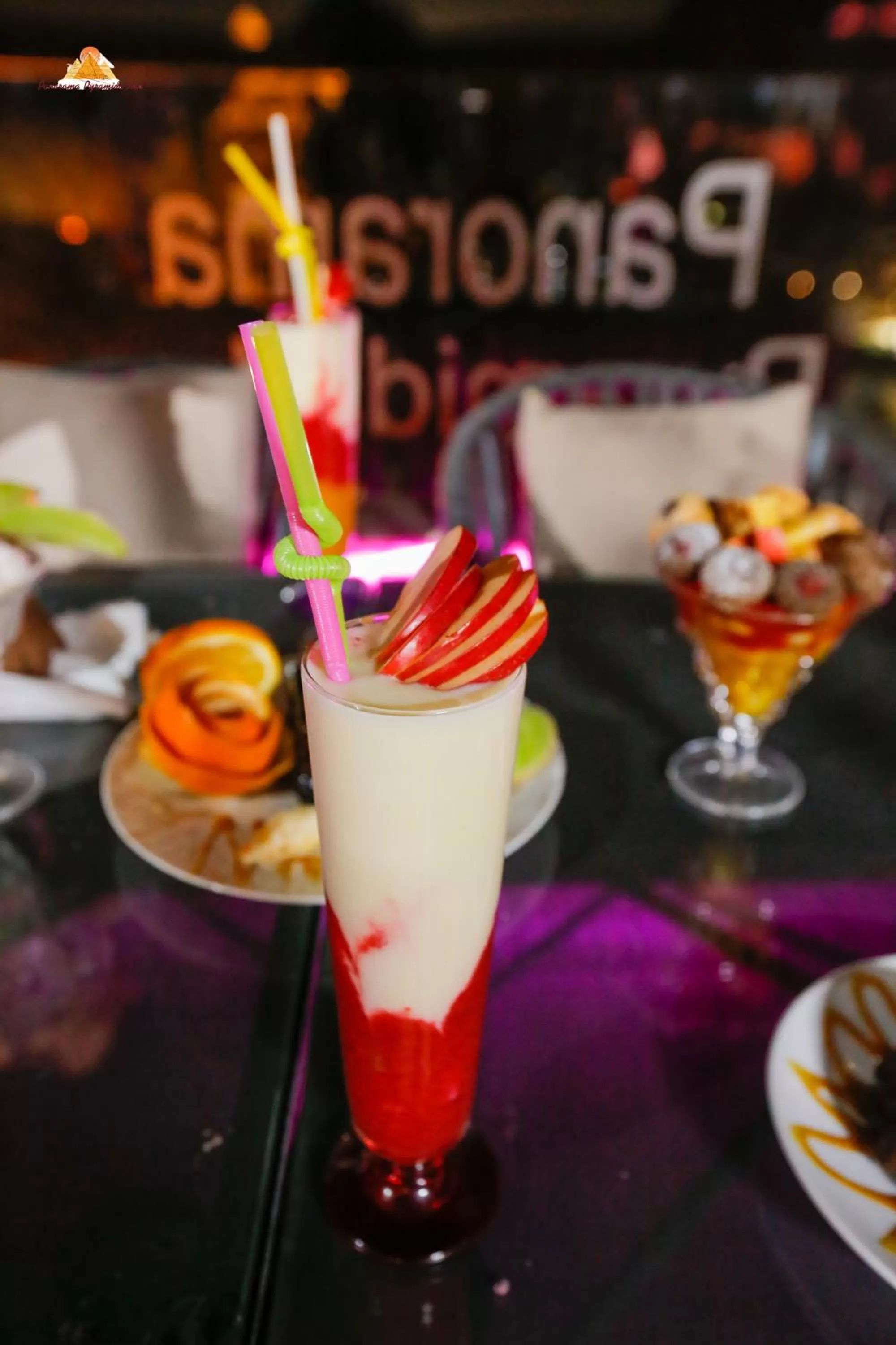 Restaurant/places to eat in PANORAMA view pyramids