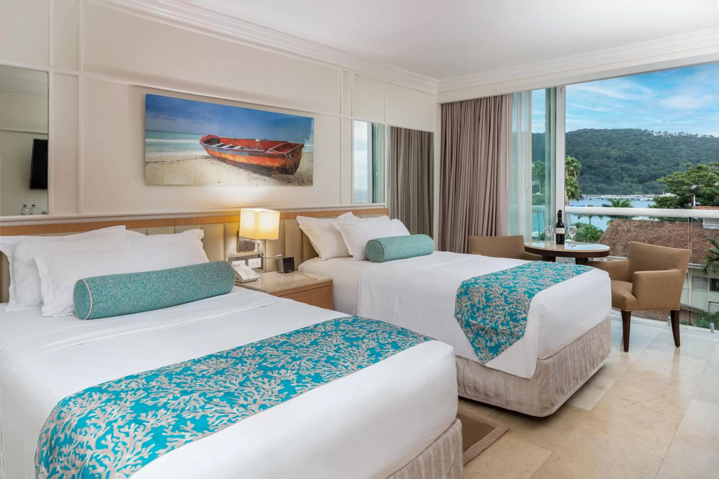 Bedroom, Bed in Moon Palace Jamaica - All Inclusive