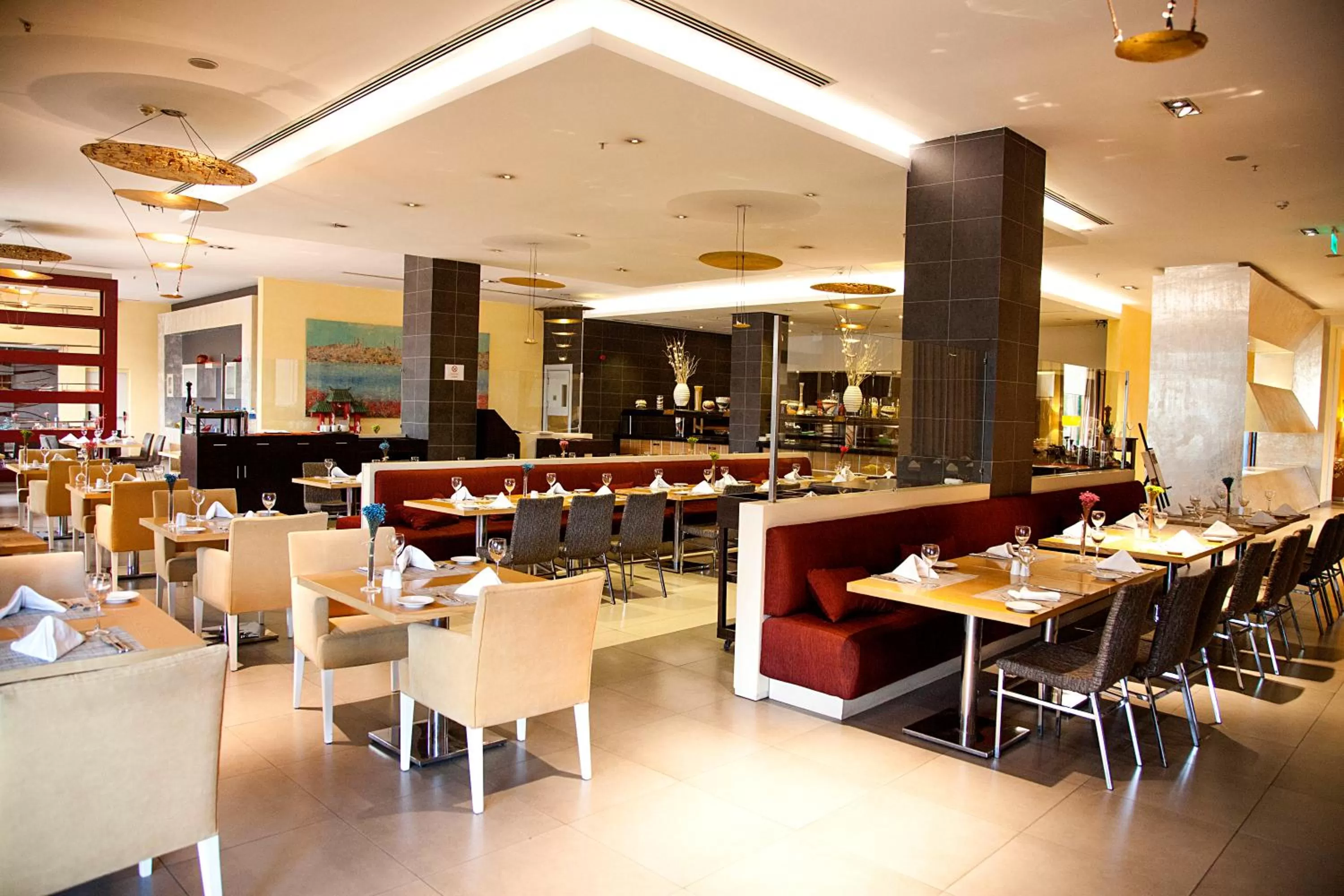 Restaurant/Places to Eat in Nova Plaza Prime Hotel