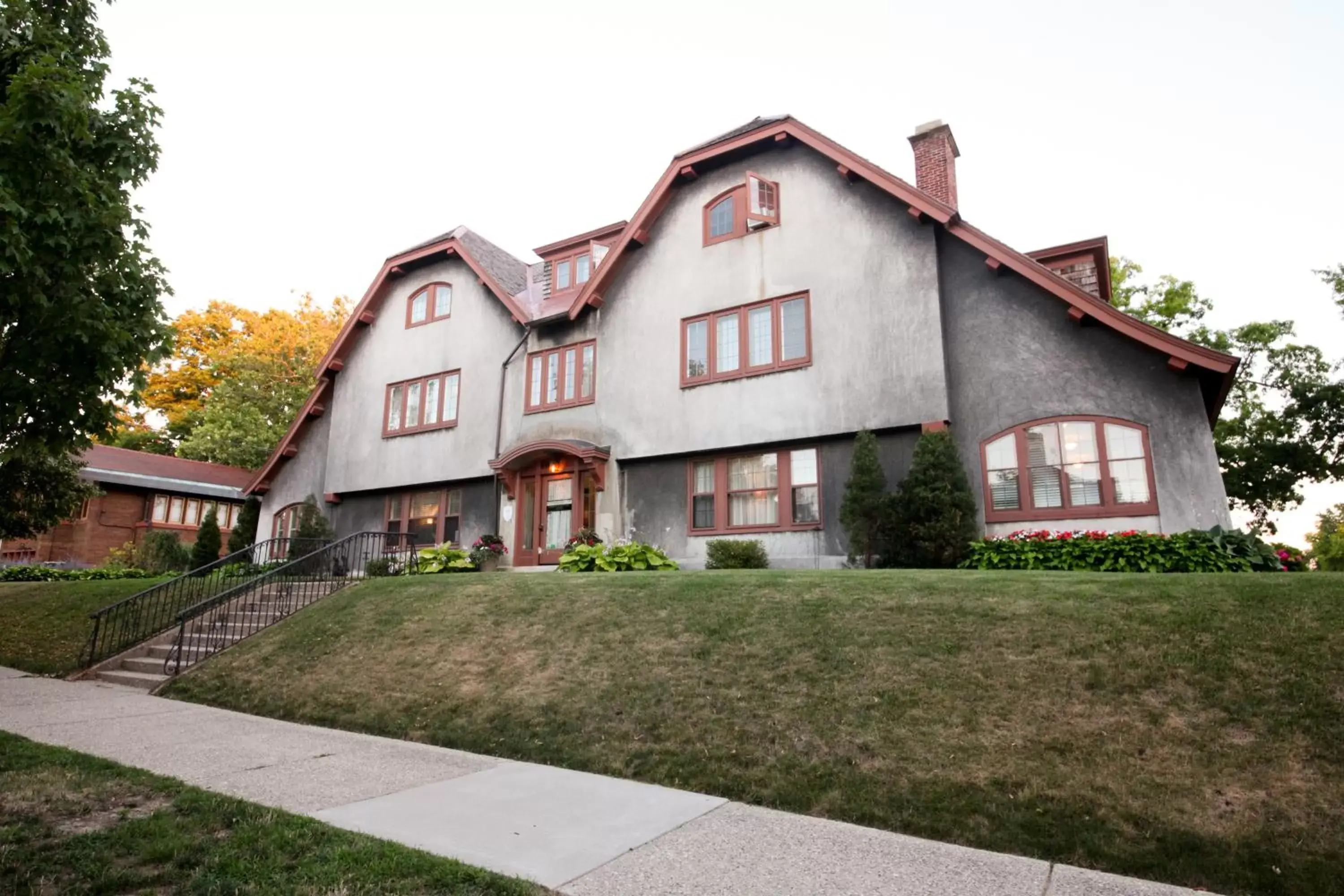 Property Building in Leonard at Logan House Property Building in Leonard at Logan House