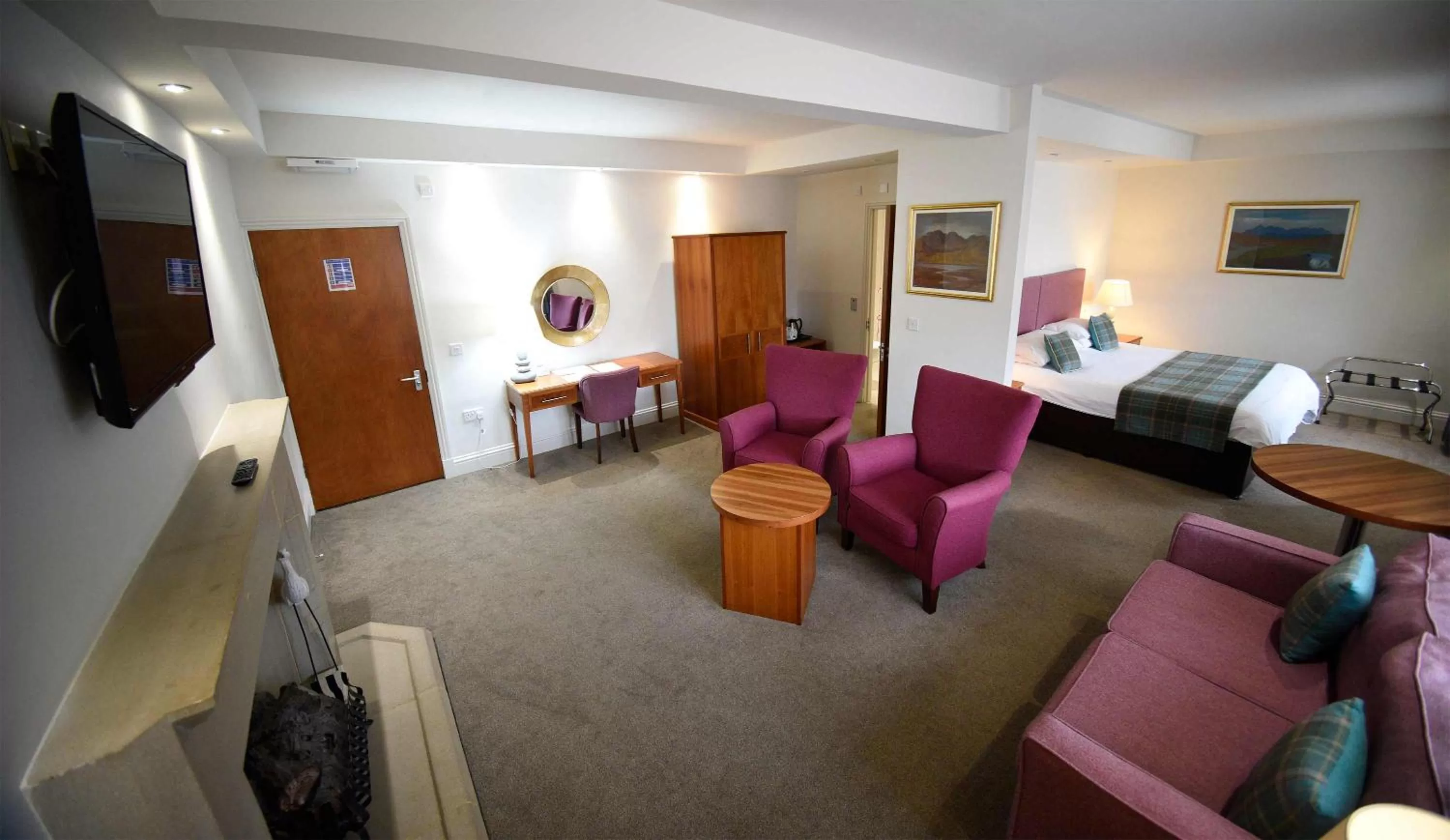 Bed in The Royal Hotel