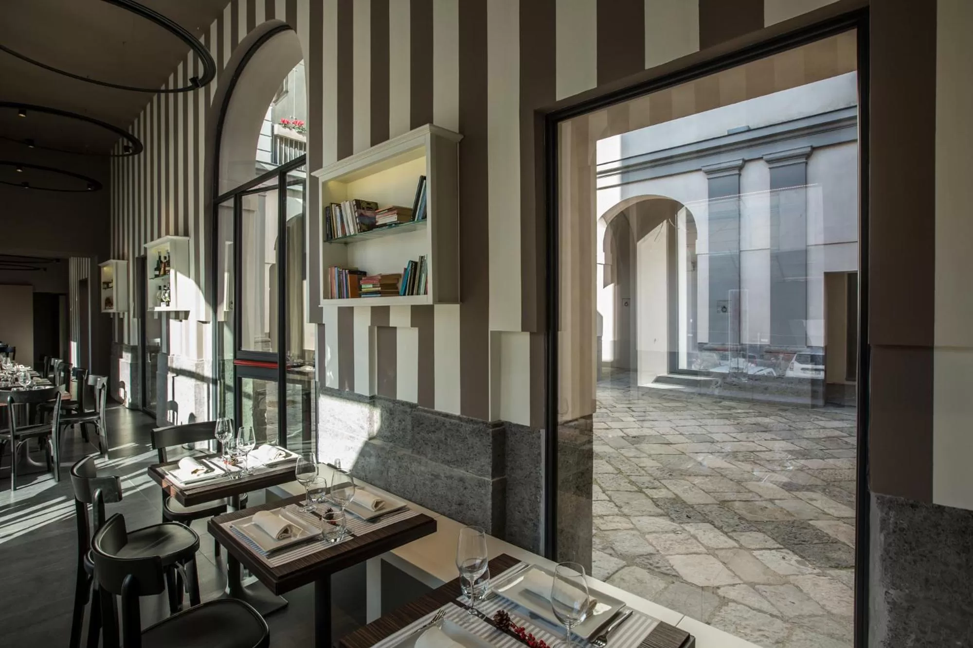 Restaurant/places to eat in Villa Avellino Historic Residence