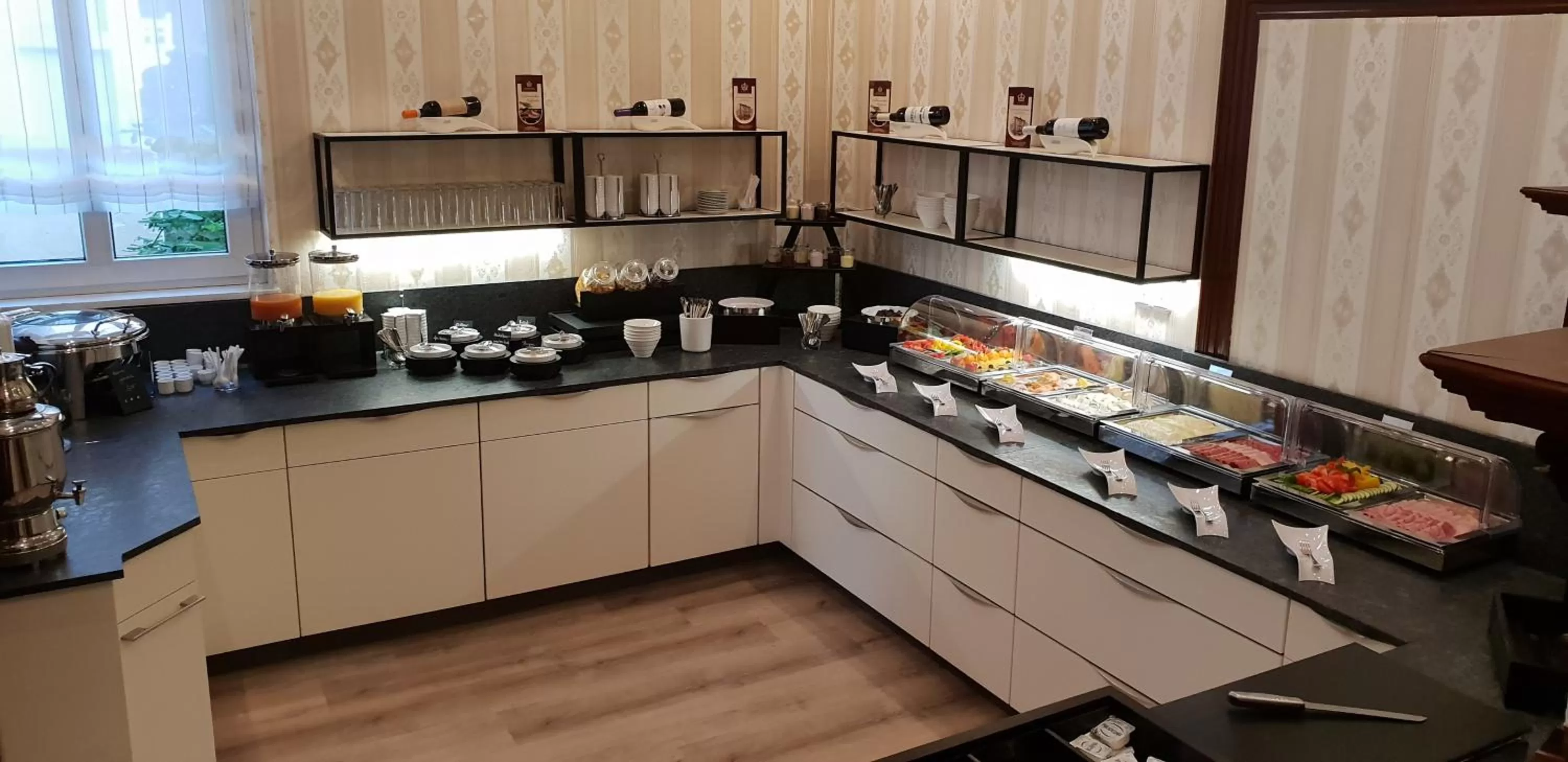 Continental breakfast in Hotel & Restaurant "Deutscher Kaiser"