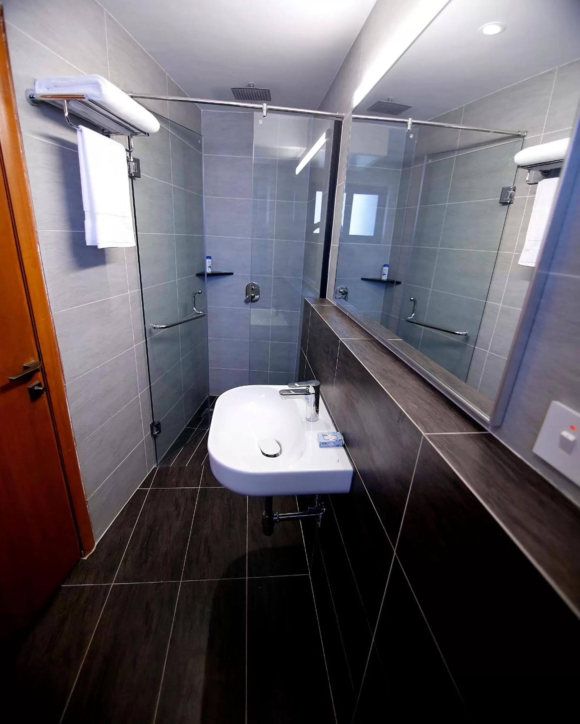 Shower in Space Express