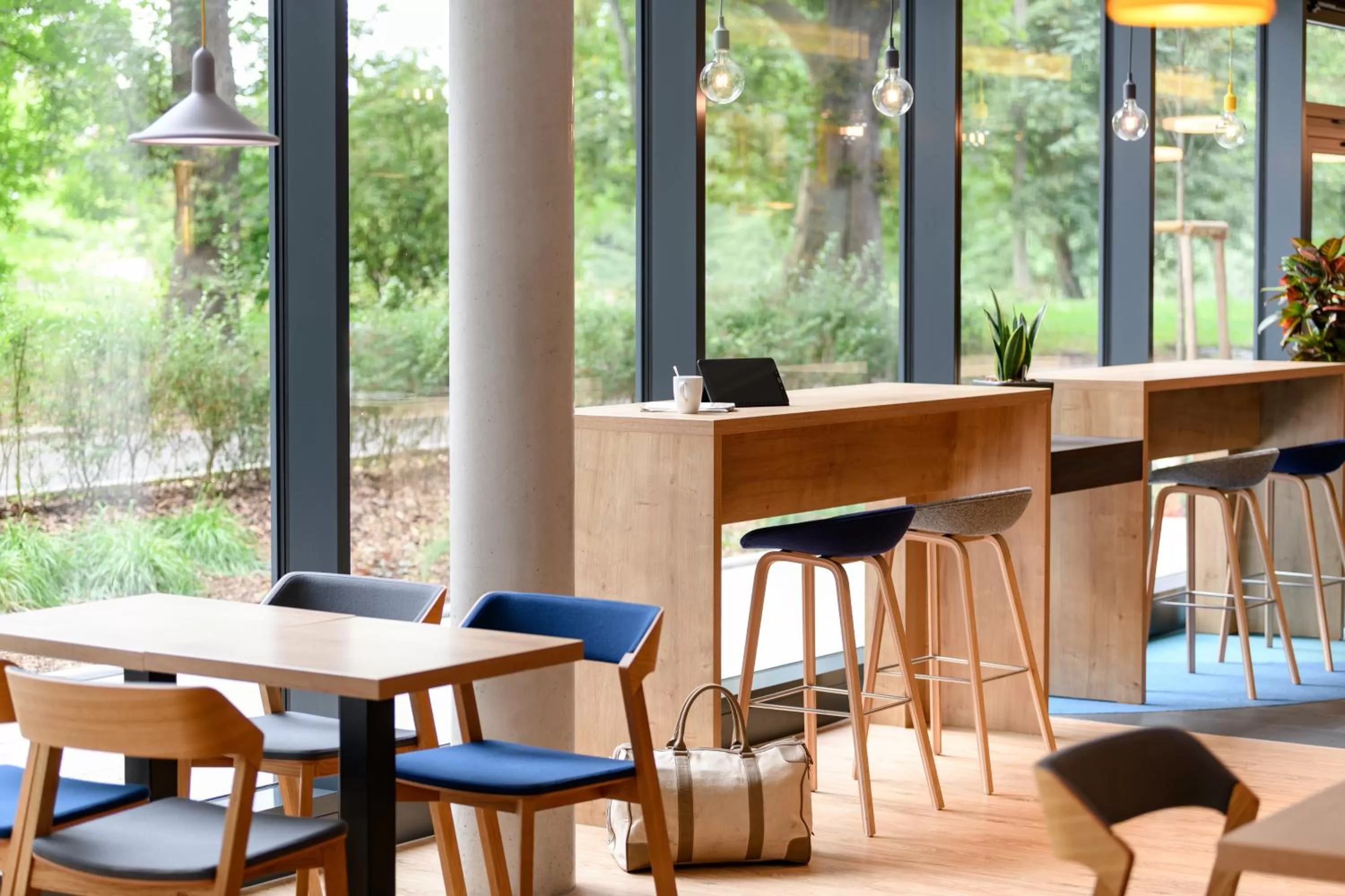 Restaurant/places to eat in Holiday Inn Express Göttingen by IHG