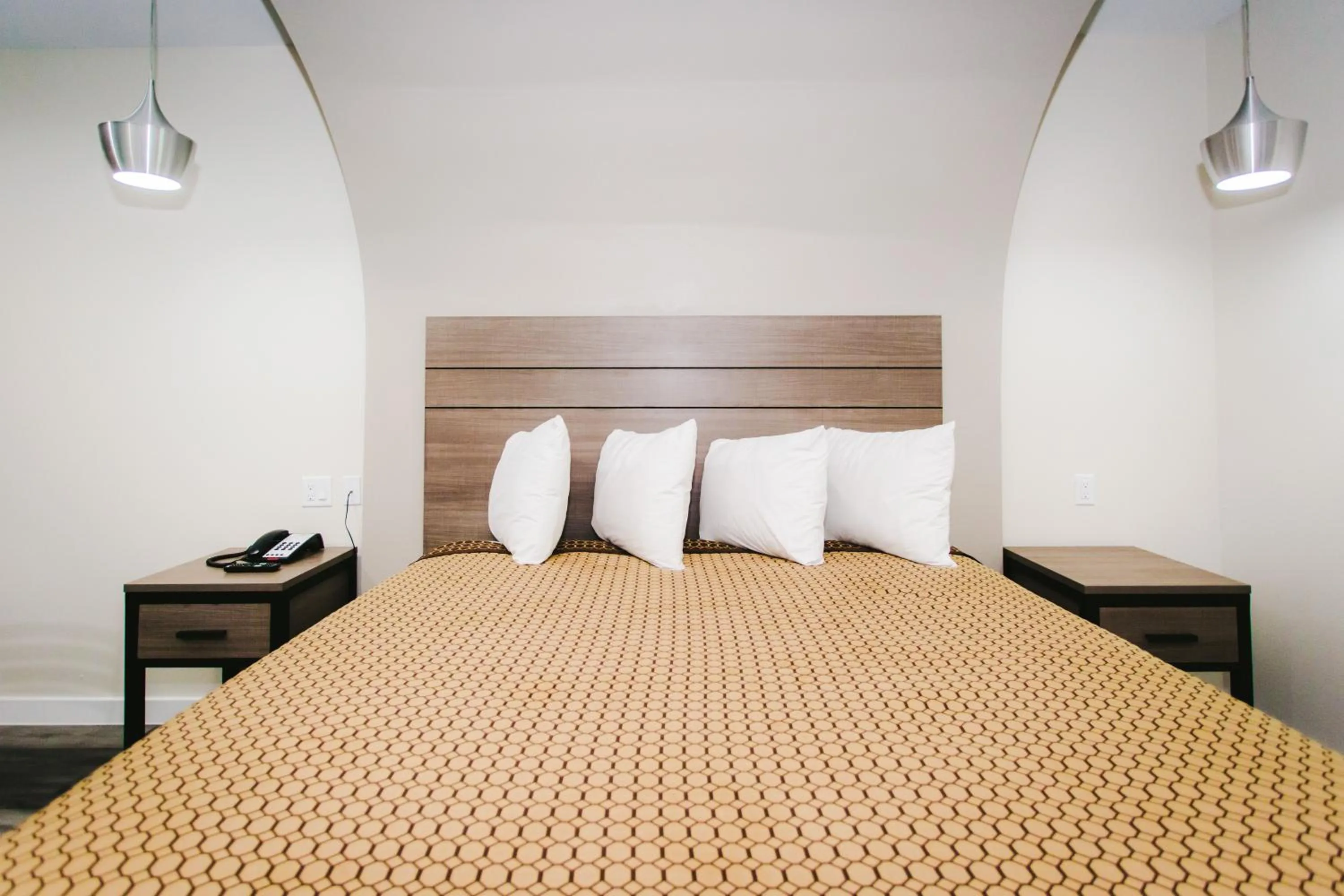 Bed in Palace Inn- Louetta