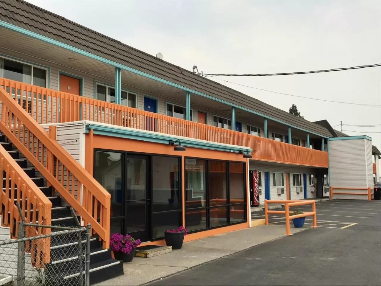 Property building in Howard Johnson by Wyndham Spokane North